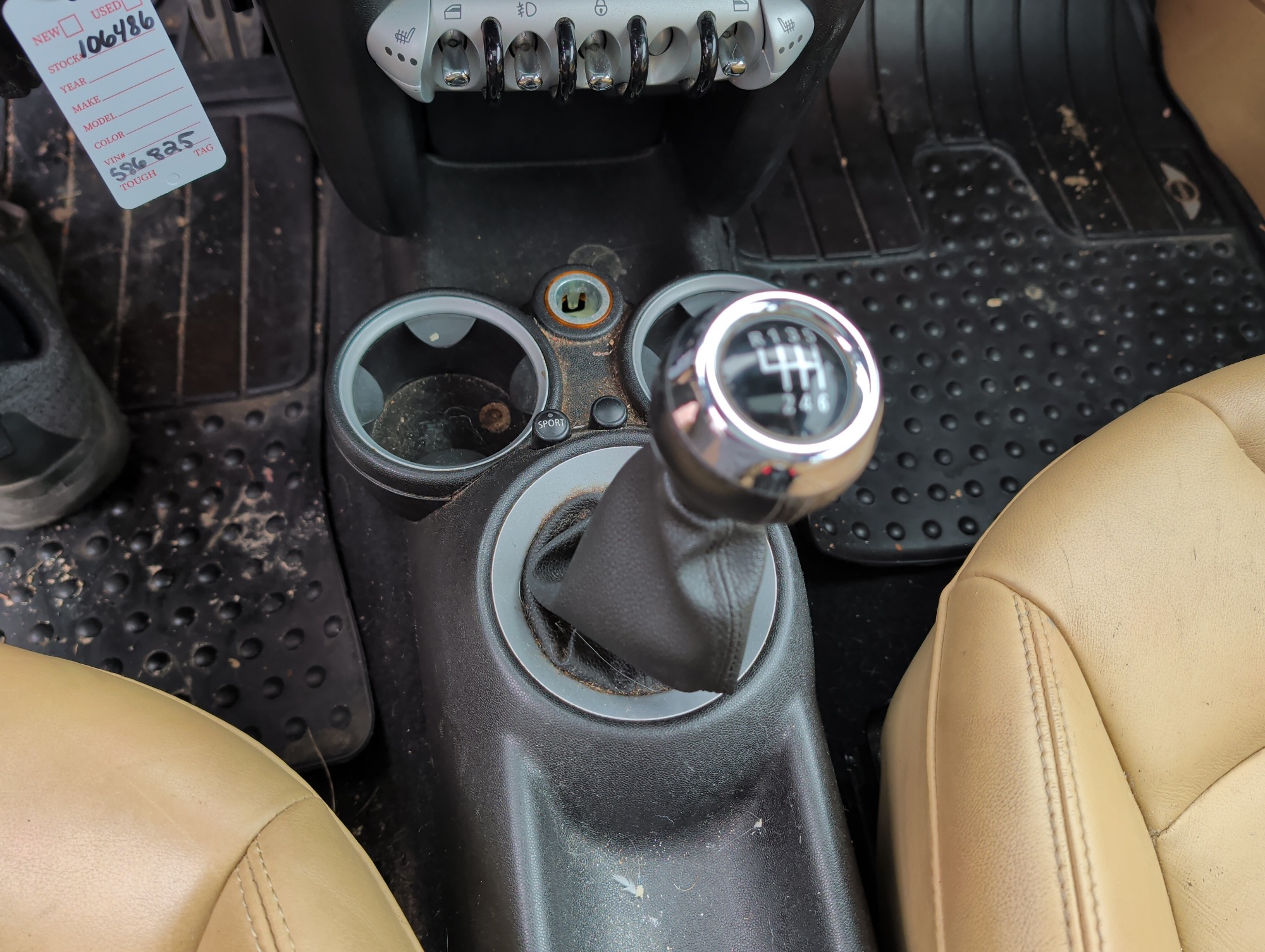 2008 mini cooper s with 99631 miles for sale near elk-river, minnesota 106512_41_shifter.jpg
