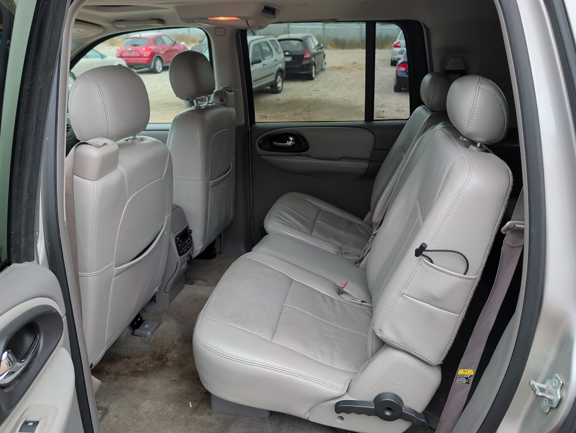 2006 chevrolet trailblazer ext-ls-4wd with 181247 miles for sale near elk-river, minnesota 106513_24_drv_rear_seat.jpg