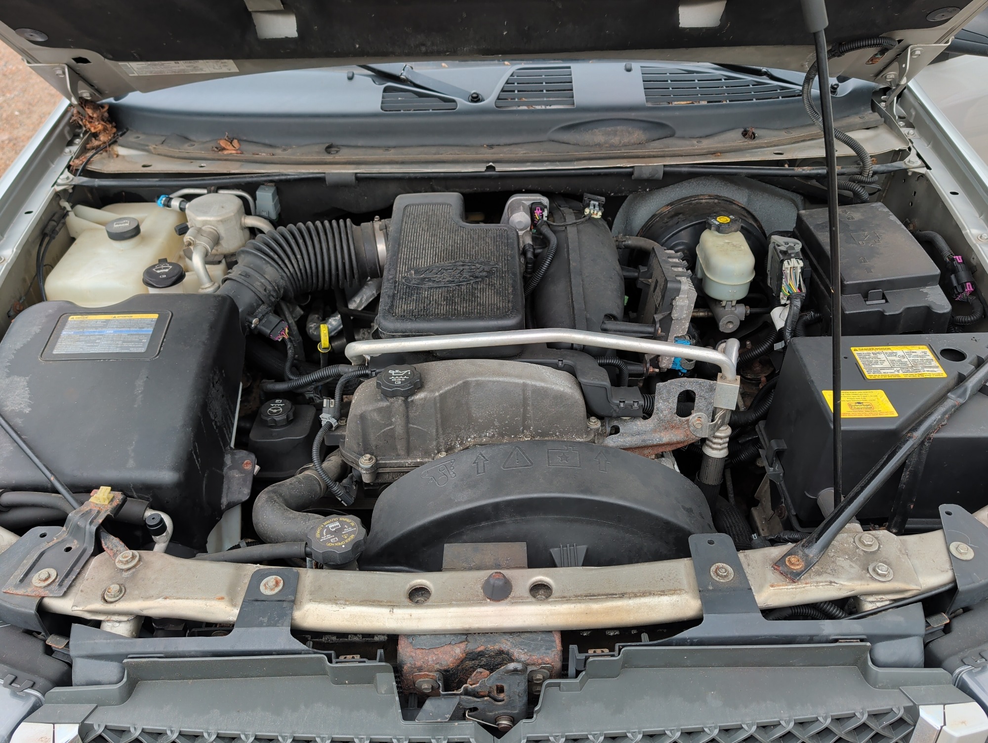 2006 chevrolet trailblazer ext-ls-4wd with 181247 miles for sale near elk-river, minnesota 106513_49_engine_bay.jpg