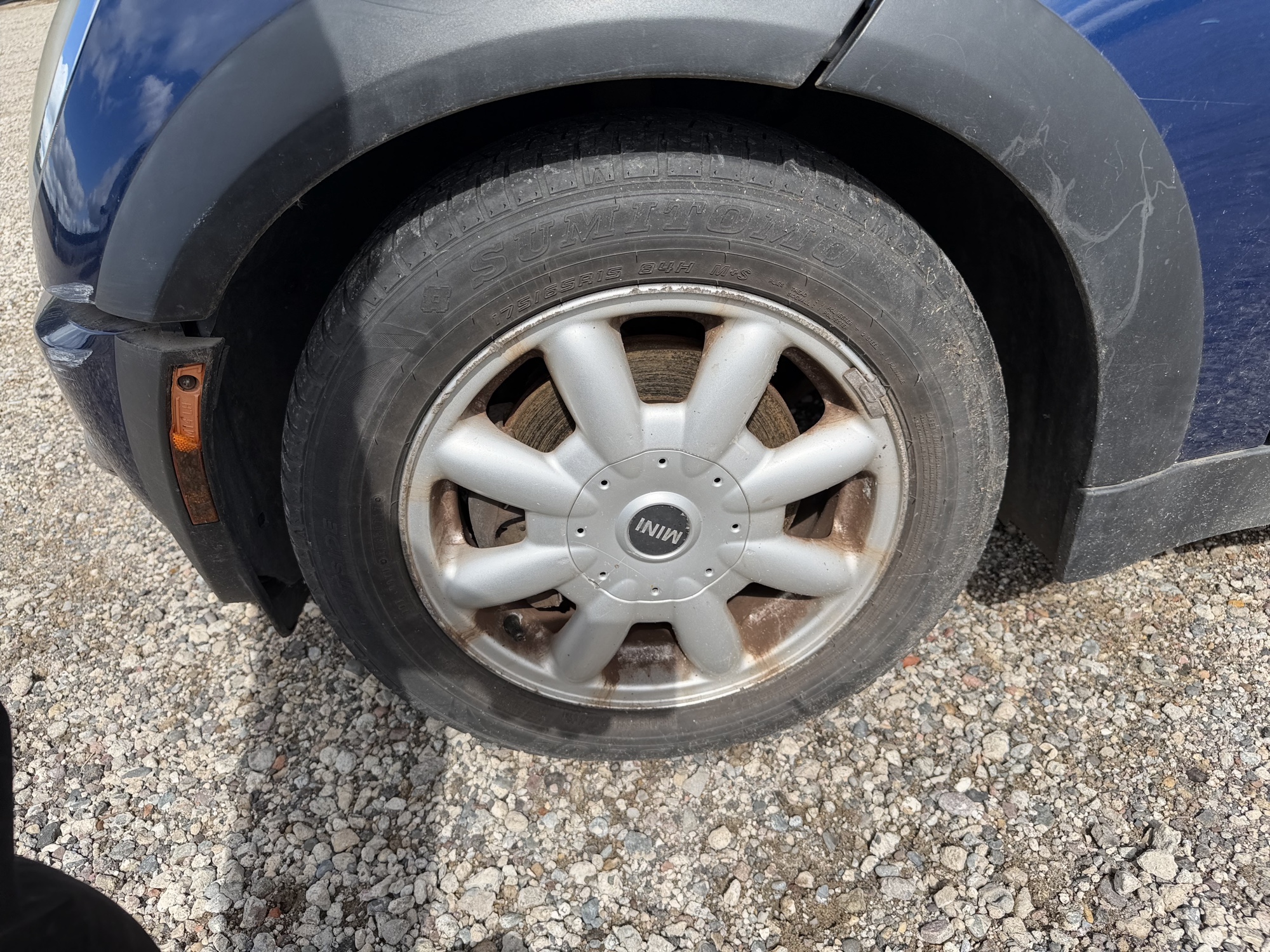 2004 mini cooper base with 208851 miles for sale near elk-river, minnesota 106514_12_drv_front_wheel.jpg