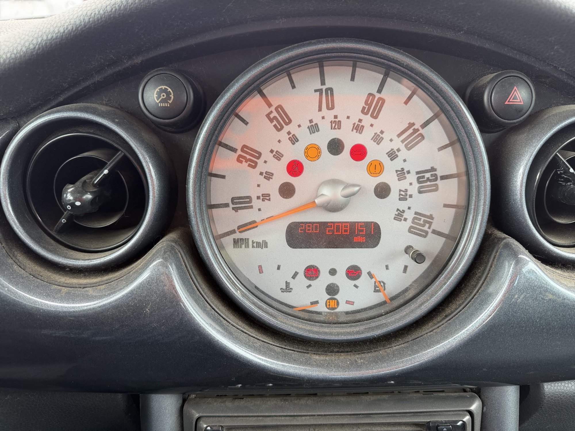 2004 mini cooper base with 208851 miles for sale near elk-river, minnesota 106514_43_gauge_cluster.jpg
