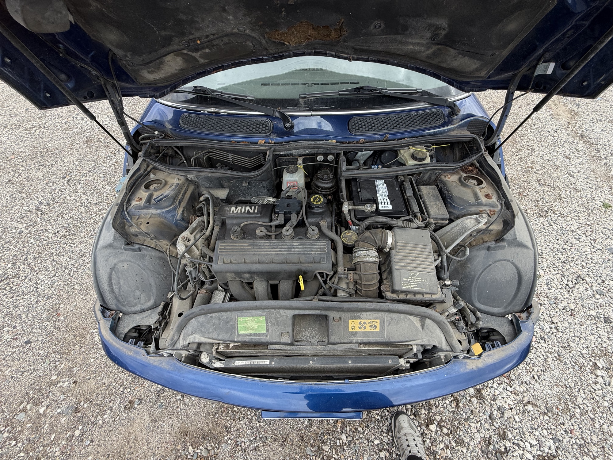 2004 mini cooper base with 208851 miles for sale near elk-river, minnesota 106514_49_engine_bay.jpg