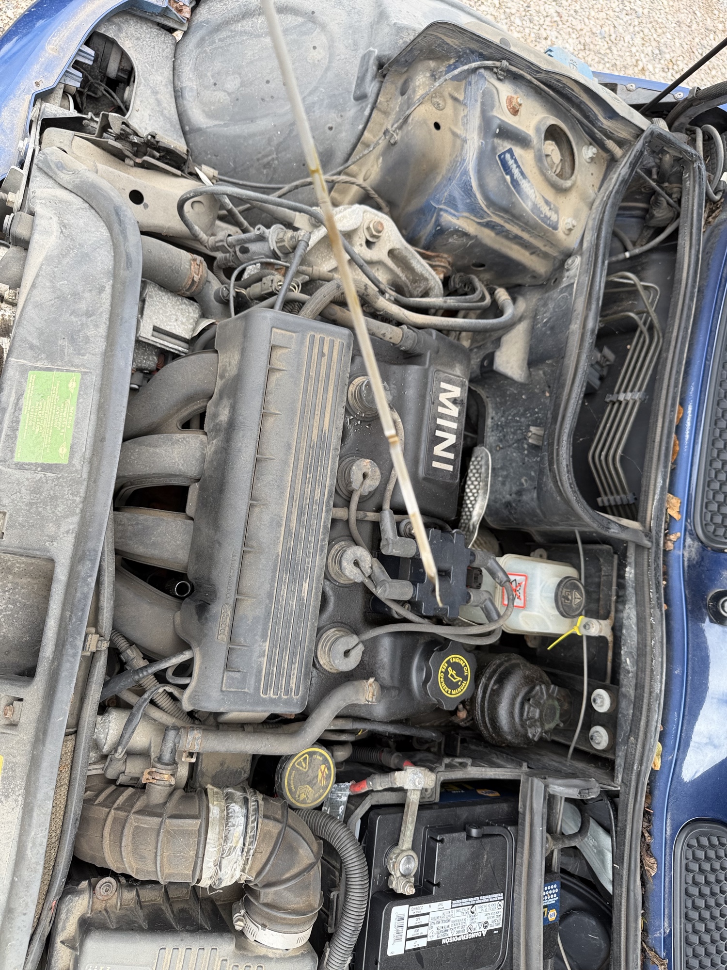 2004 mini cooper base with 208851 miles for sale near elk-river, minnesota 106514_50_oil_dipstick.jpg