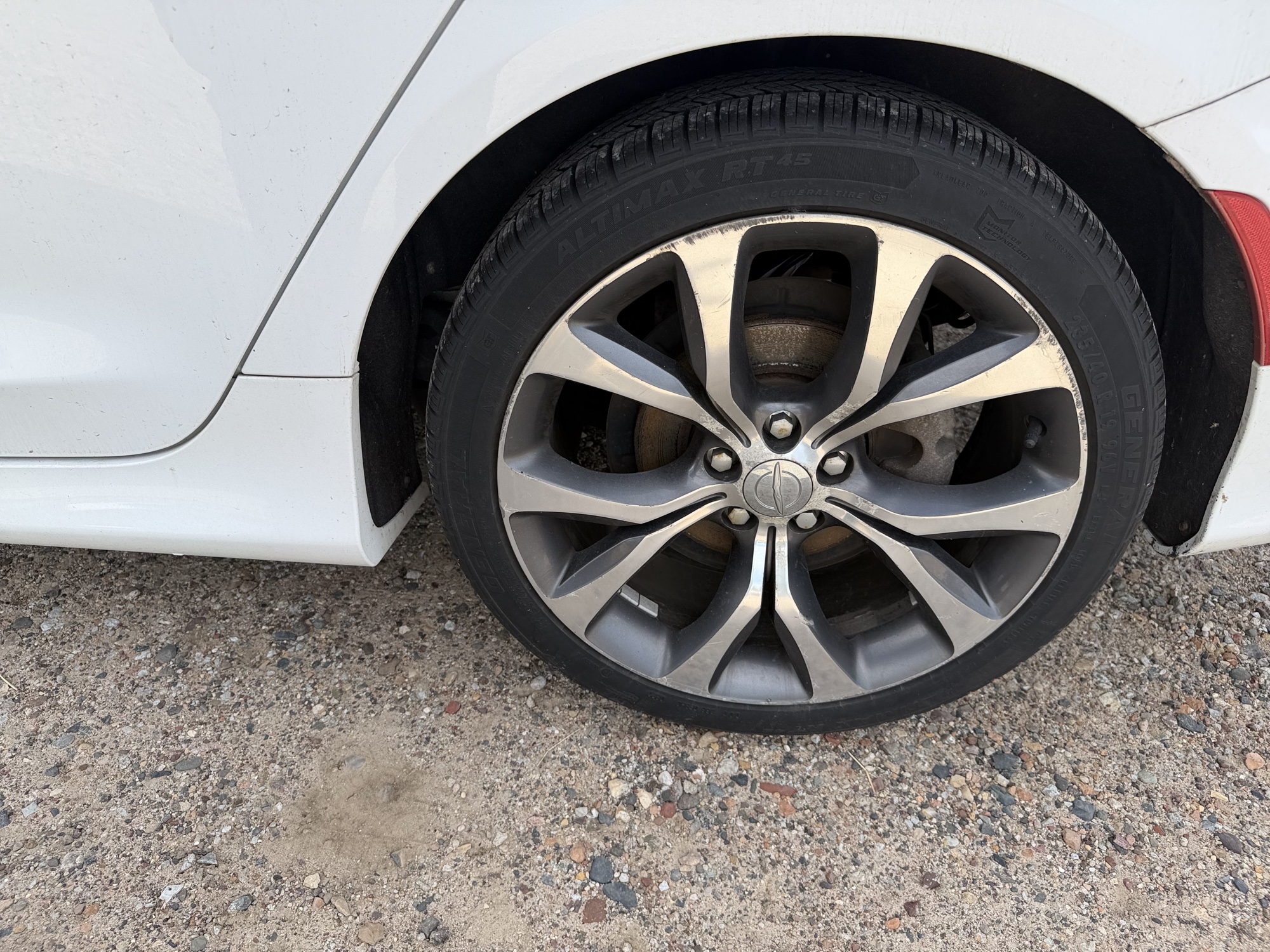 2015 chrysler 200 with 168904 miles for sale near elk-river, minnesota 106518_13_rear_drv_wheel.jpg