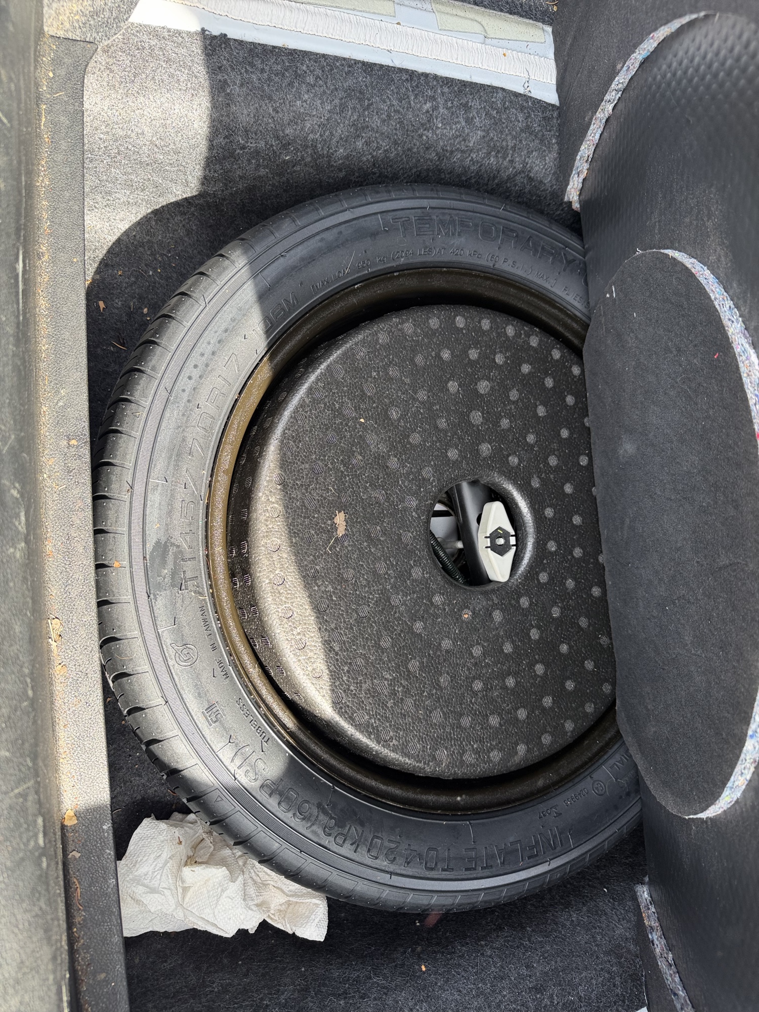 2015 chrysler 200 with 168904 miles for sale near elk-river, minnesota 106518_27_spare_tire.jpg