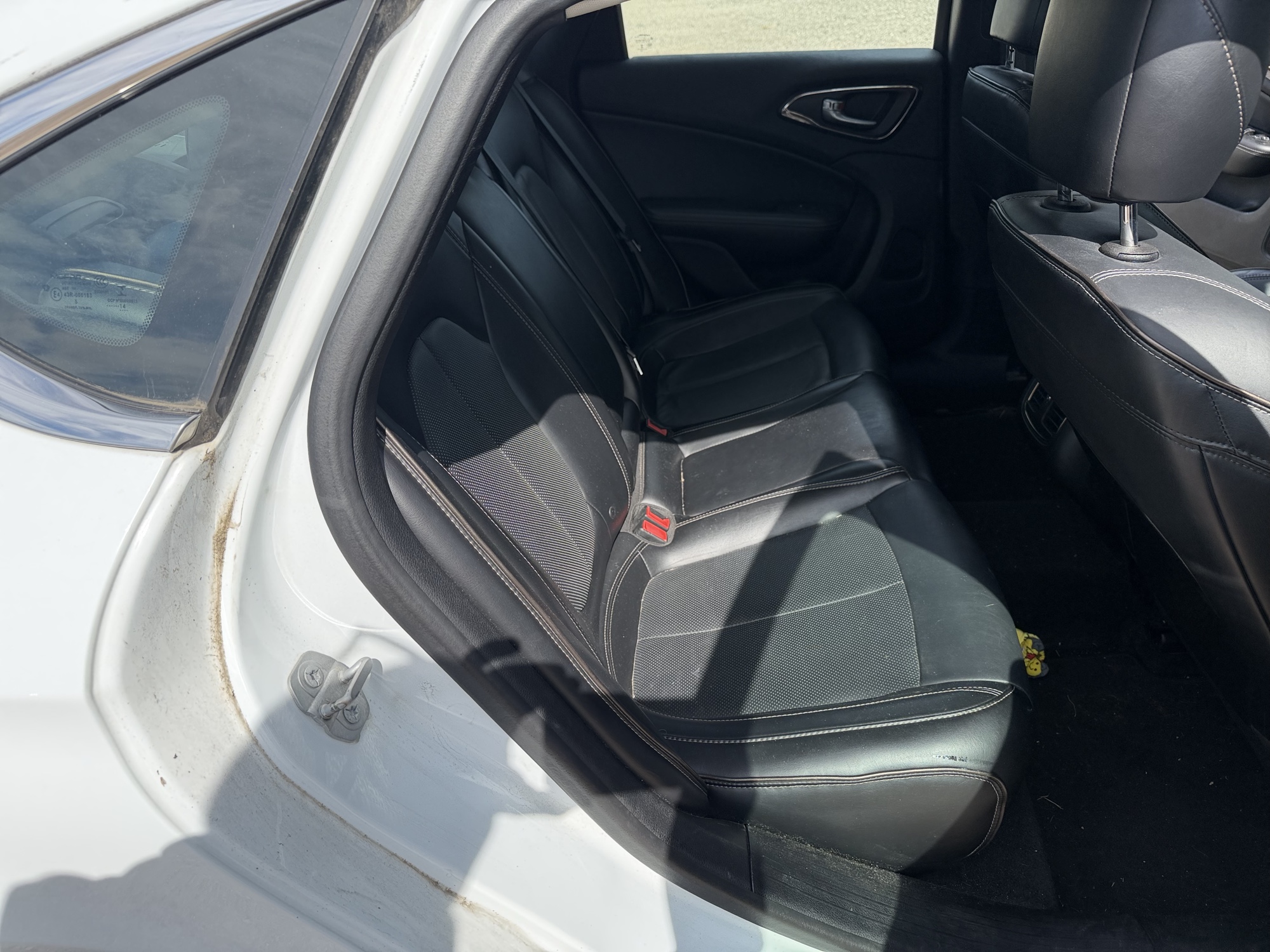 2015 chrysler 200 with 168904 miles for sale near elk-river, minnesota 106518_28_pass_rear_seat.jpg