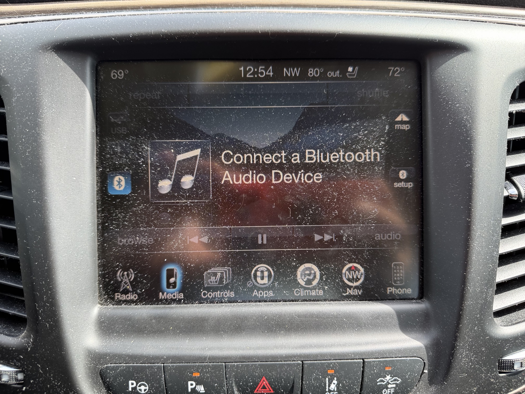2015 chrysler 200 with 168904 miles for sale near elk-river, minnesota 106518_39_radio_closeup.jpg