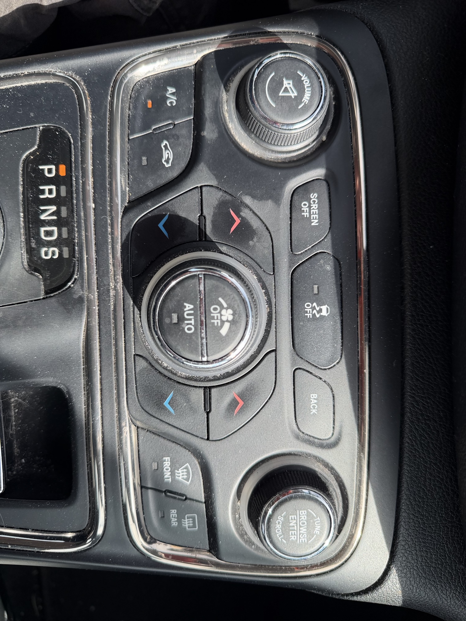 2015 chrysler 200 with 168904 miles for sale near elk-river, minnesota 106518_40_climate_control.jpg