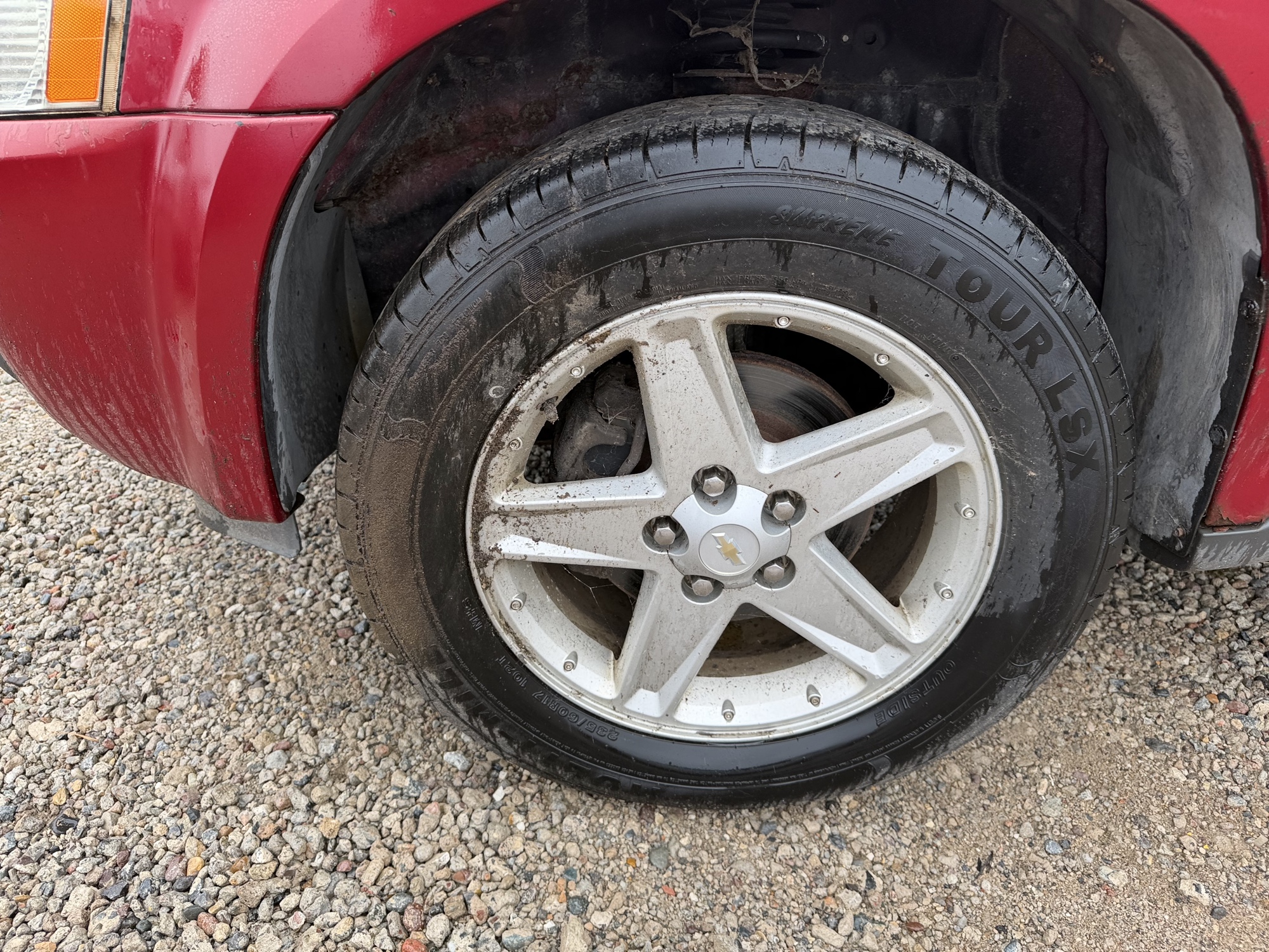 2006 chevrolet equinox lt-awd with 221047 miles for sale near elk-river, minnesota 106525_12_drv_front_wheel.jpg