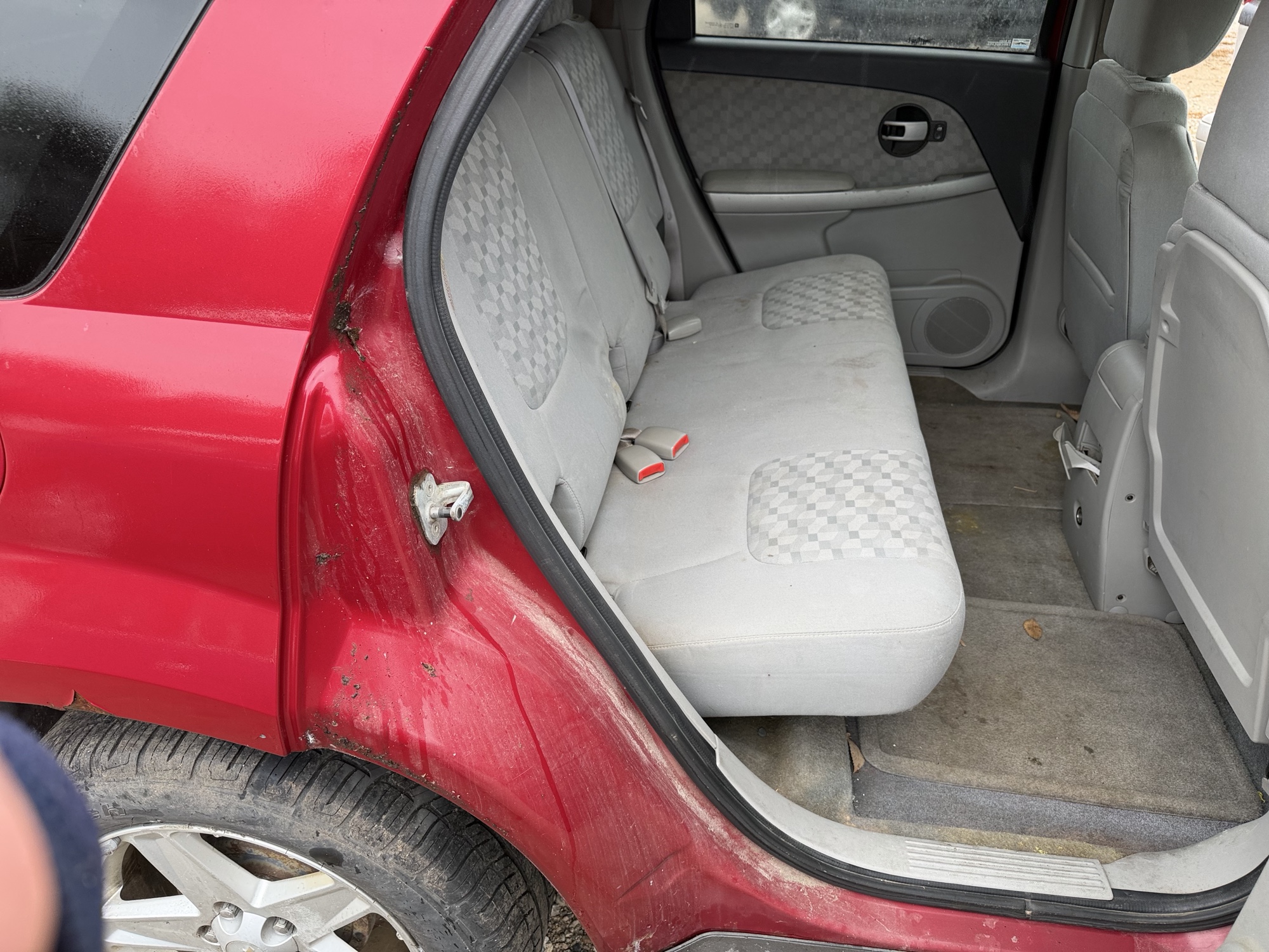 2006 chevrolet equinox lt-awd with 221047 miles for sale near elk-river, minnesota 106525_28_pass_rear_seat.jpg