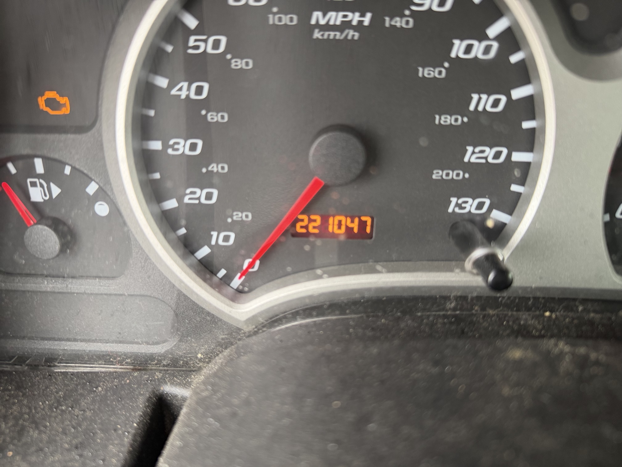 2006 chevrolet equinox lt-awd with 221047 miles for sale near elk-river, minnesota 106525_44_mileage_closeup.jpg