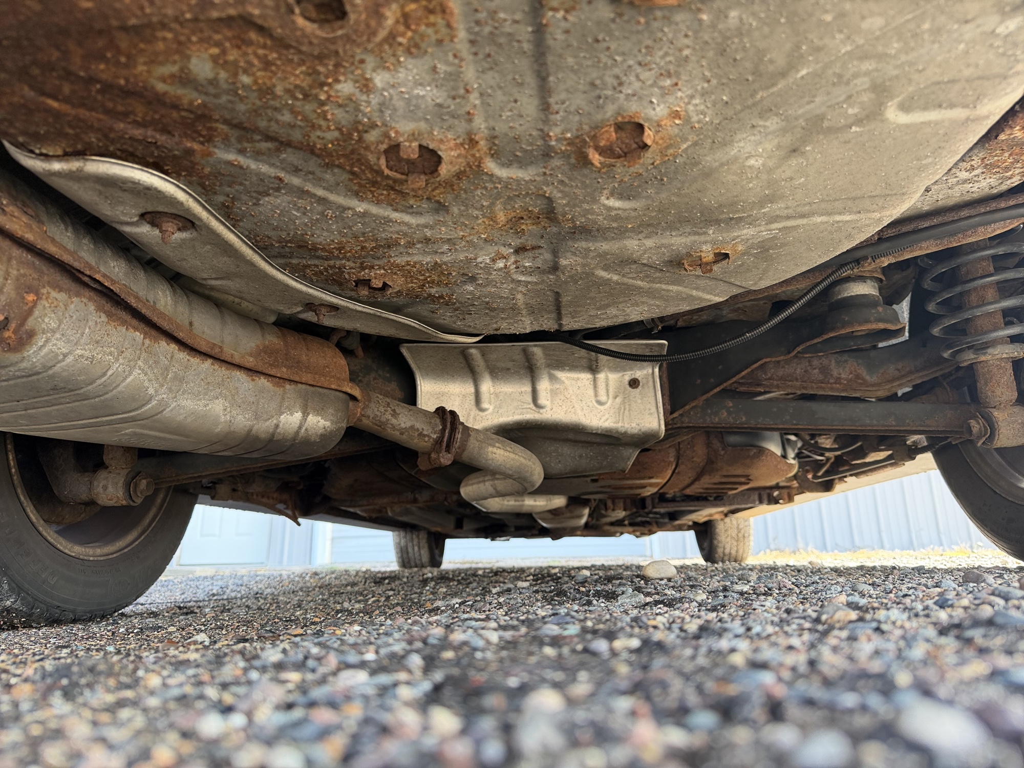 2000 saturn ls ls2 with 158842 miles for sale near elk-river, minnesota 106526_19_undercar_rear.jpg