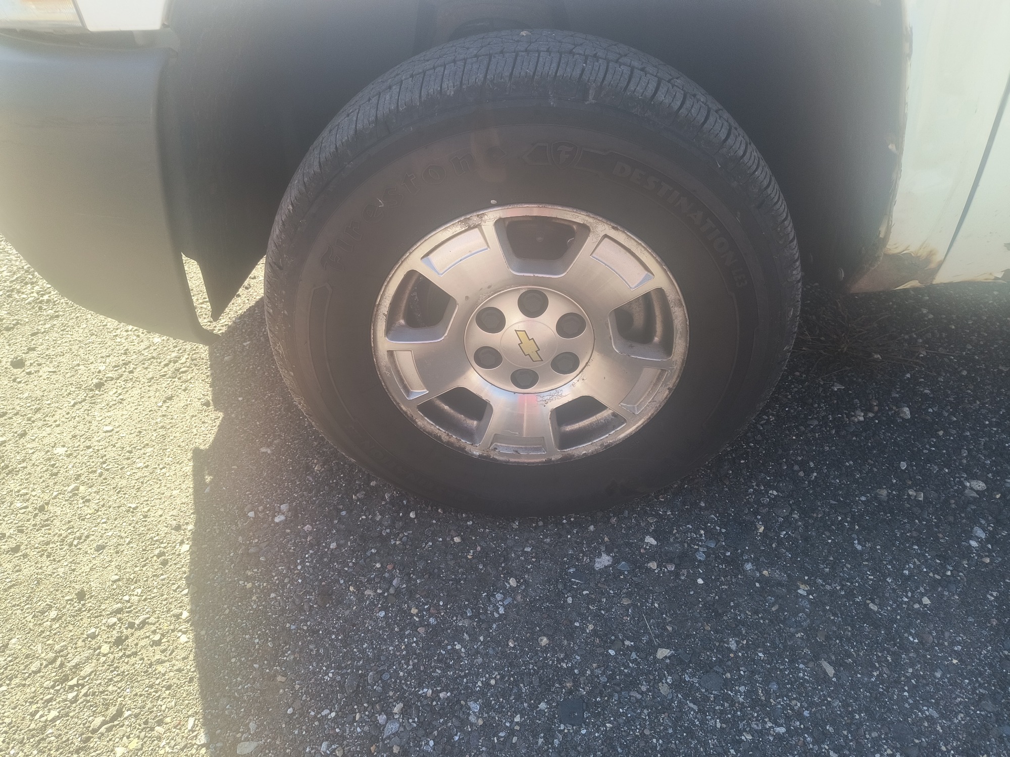 2011 chevrolet silverado-1500 work-truck-4wd with 252641 miles for sale near elk-river, minnesota 106527_12_drv_front_wheel.jpg