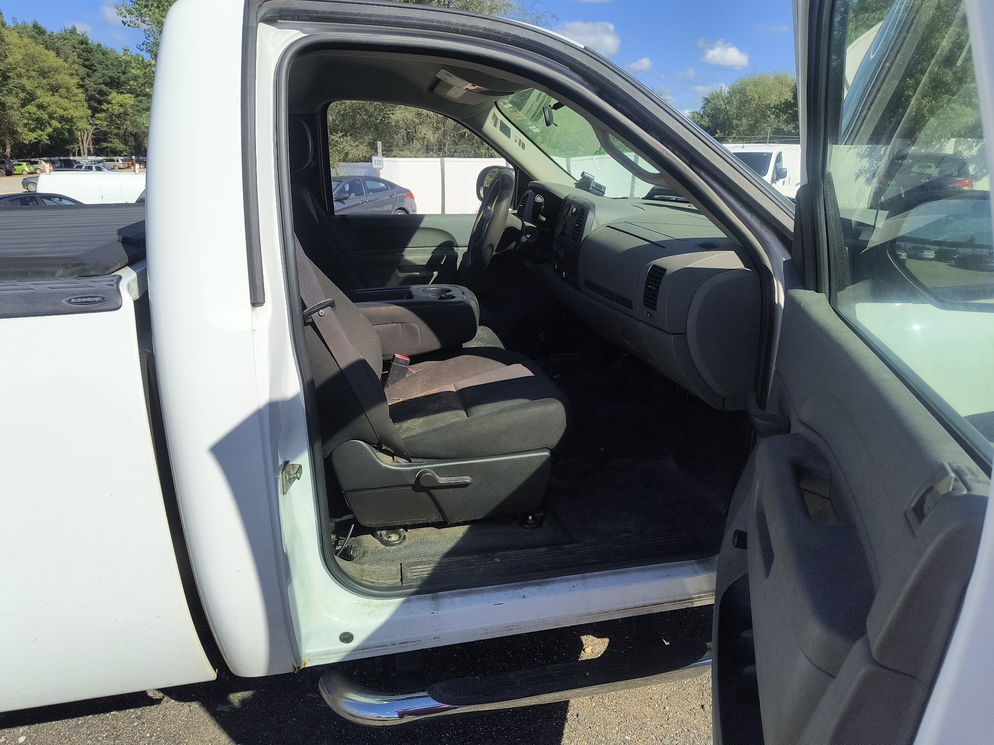 2011 chevrolet silverado-1500 work-truck-4wd with 252641 miles for sale near elk-river, minnesota 106527_31_passenger_seat.jpg