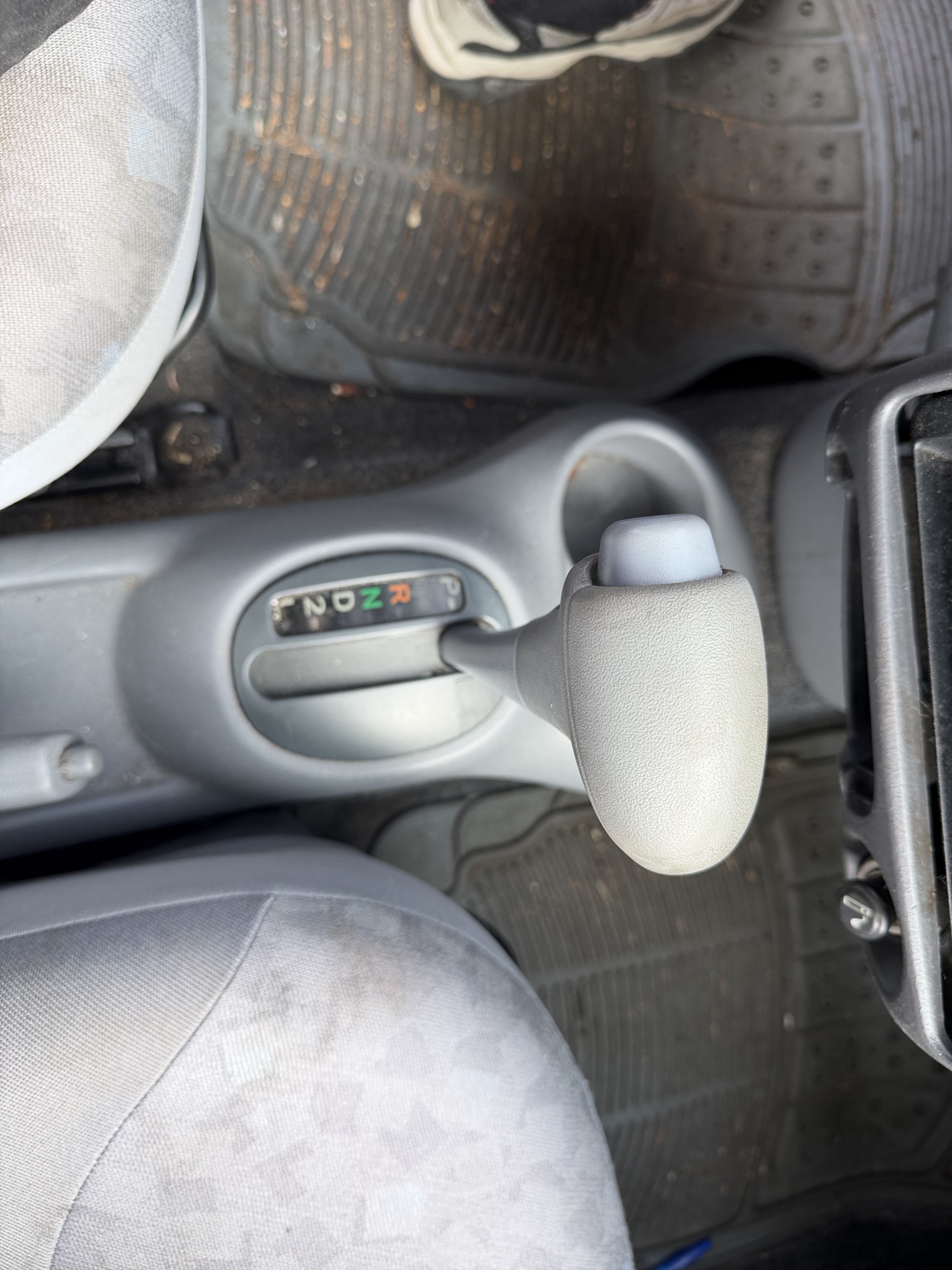 2001 toyota echo 2-door with 170992 miles for sale near elk-river, minnesota 106530_41_shifter.jpg