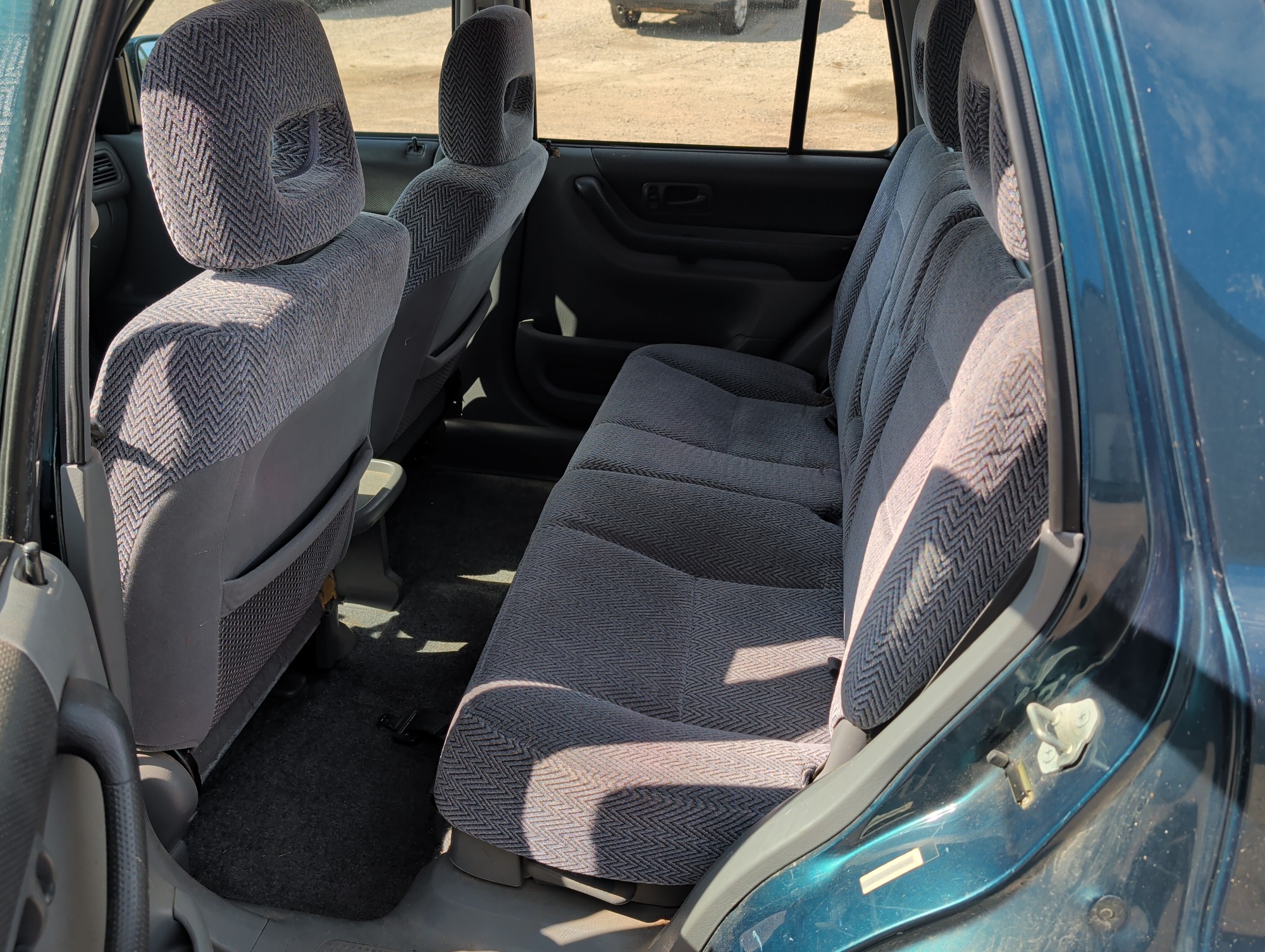 1998 honda cr-v with 177940 miles for sale near elk-river, minnesota 106531_24_drv_rear_seat.jpg