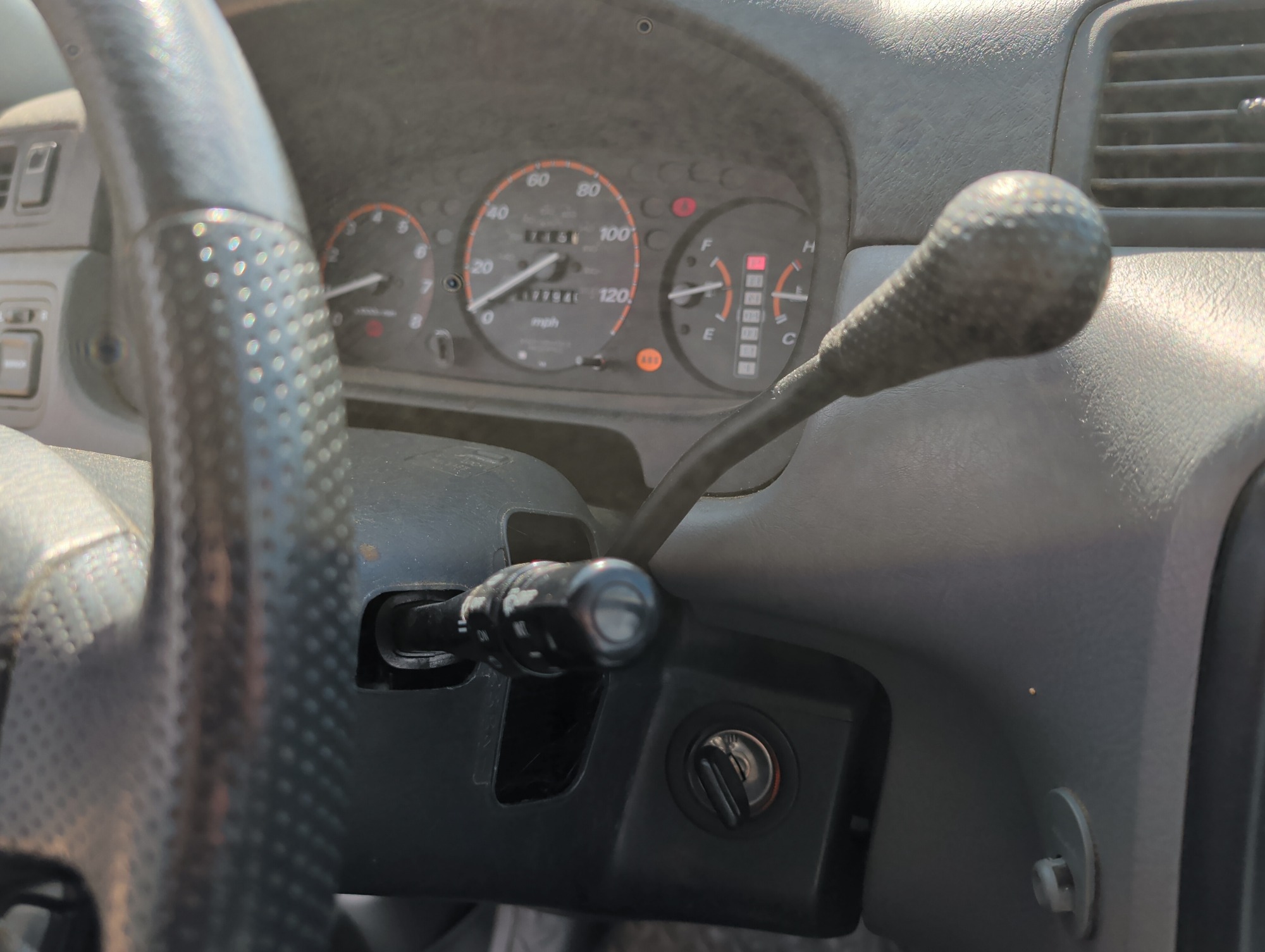 1998 honda cr-v with 177940 miles for sale near elk-river, minnesota 106531_41_shifter.jpg