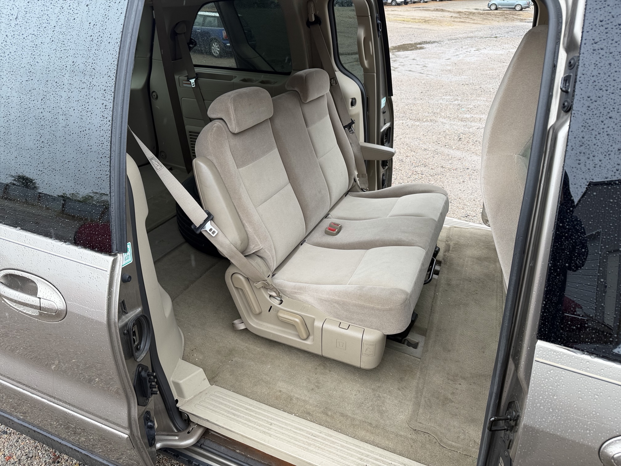 2004 ford freestar lx-sport with 163395 miles for sale near elk-river, minnesota 106532_28_pass_rear_seat.jpg