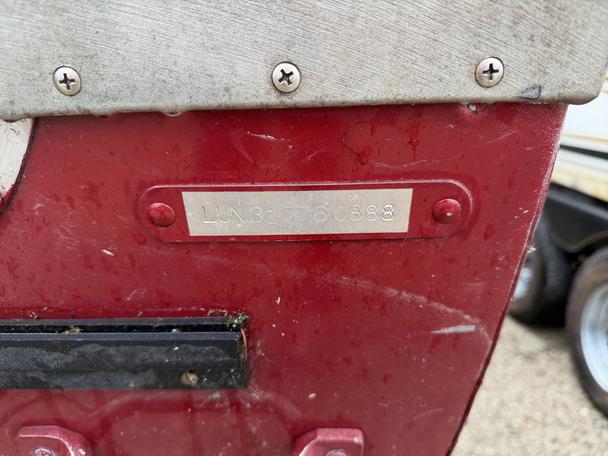 1988 lund boat-co-rebel for sale near elk-river, minnesota 106533_48_windshield_vin_plate.jpg