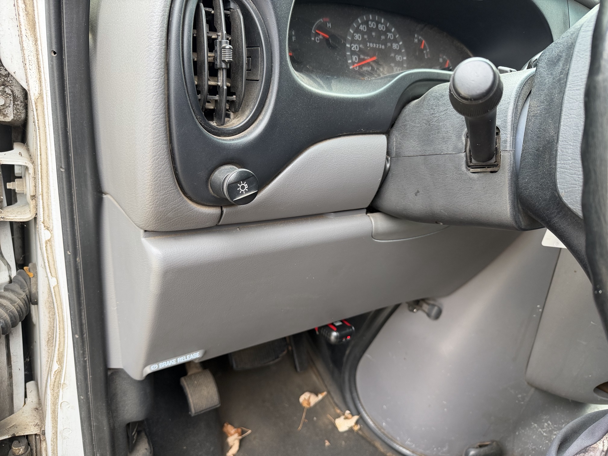 1999 ford econoline e350-super-duty with 203236 miles for sale near elk-river, minnesota 106537_37_left_of_steering_wheel.jpg