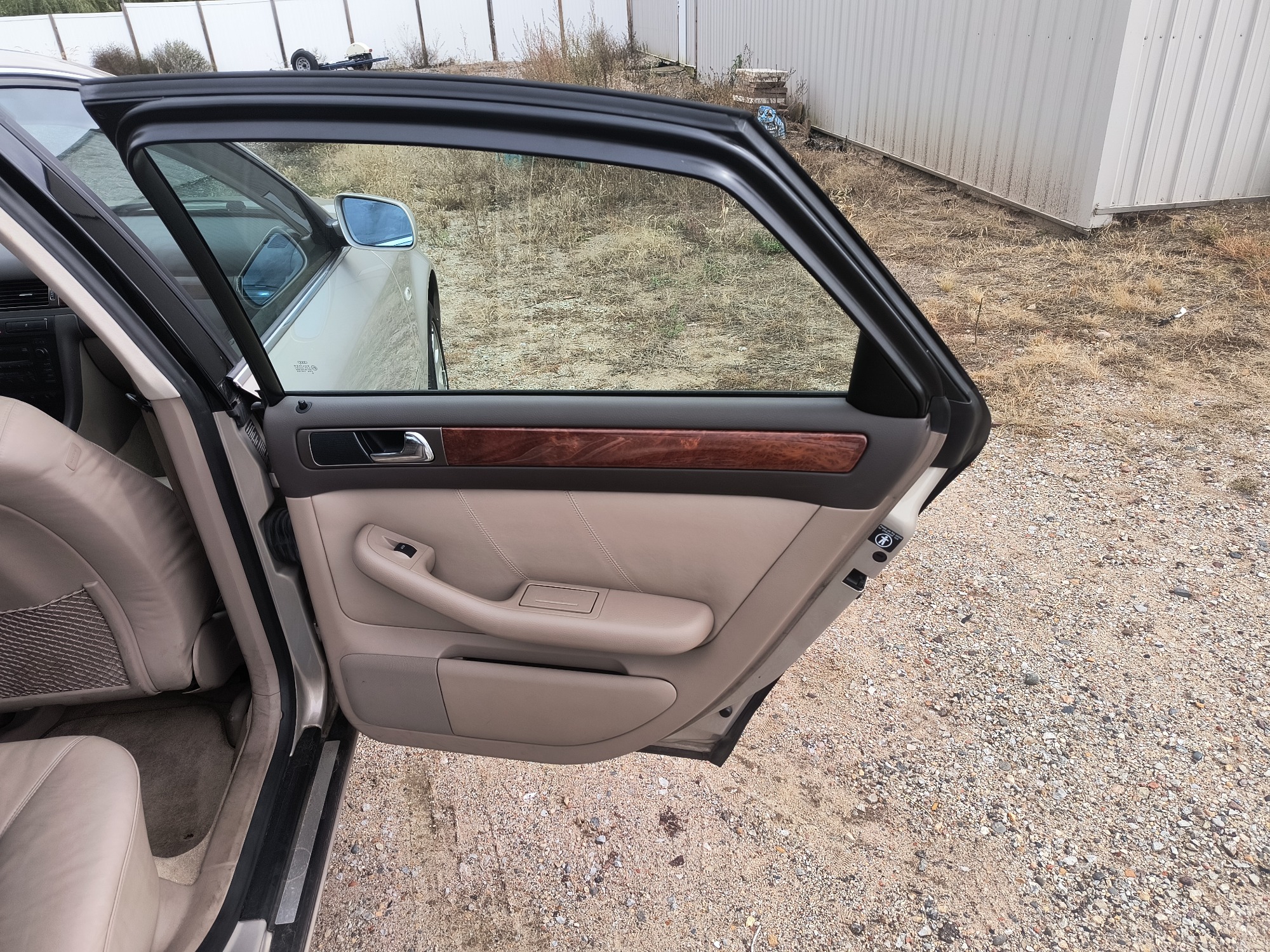2000 audi a6 2.8-quattro with 67669 miles for sale near elk-river, minnesota 106541_30_pass_rear_door_panel.jpg