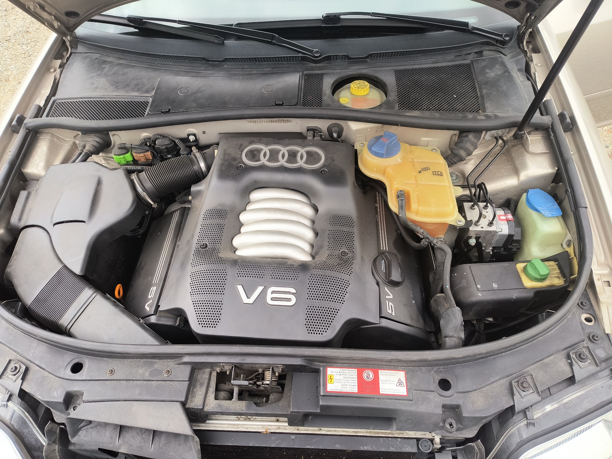 2000 audi a6 2.8-quattro with 67669 miles for sale near elk-river, minnesota 106541_49_engine_bay.jpg