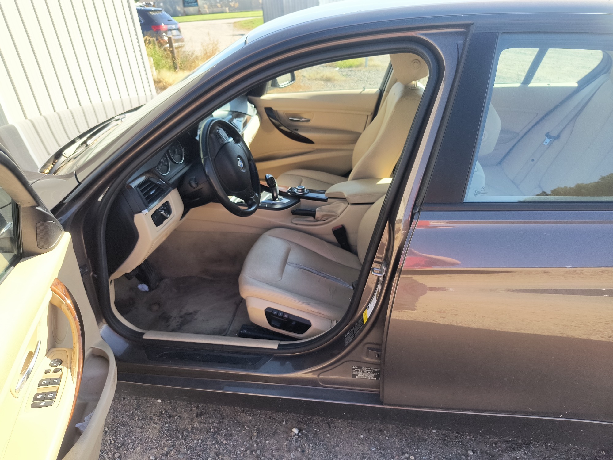 2013 bmw 3-series 328i-xdrive-sedan with 309815 miles for sale near elk-river, minnesota 106543_22_driver_seat.jpg