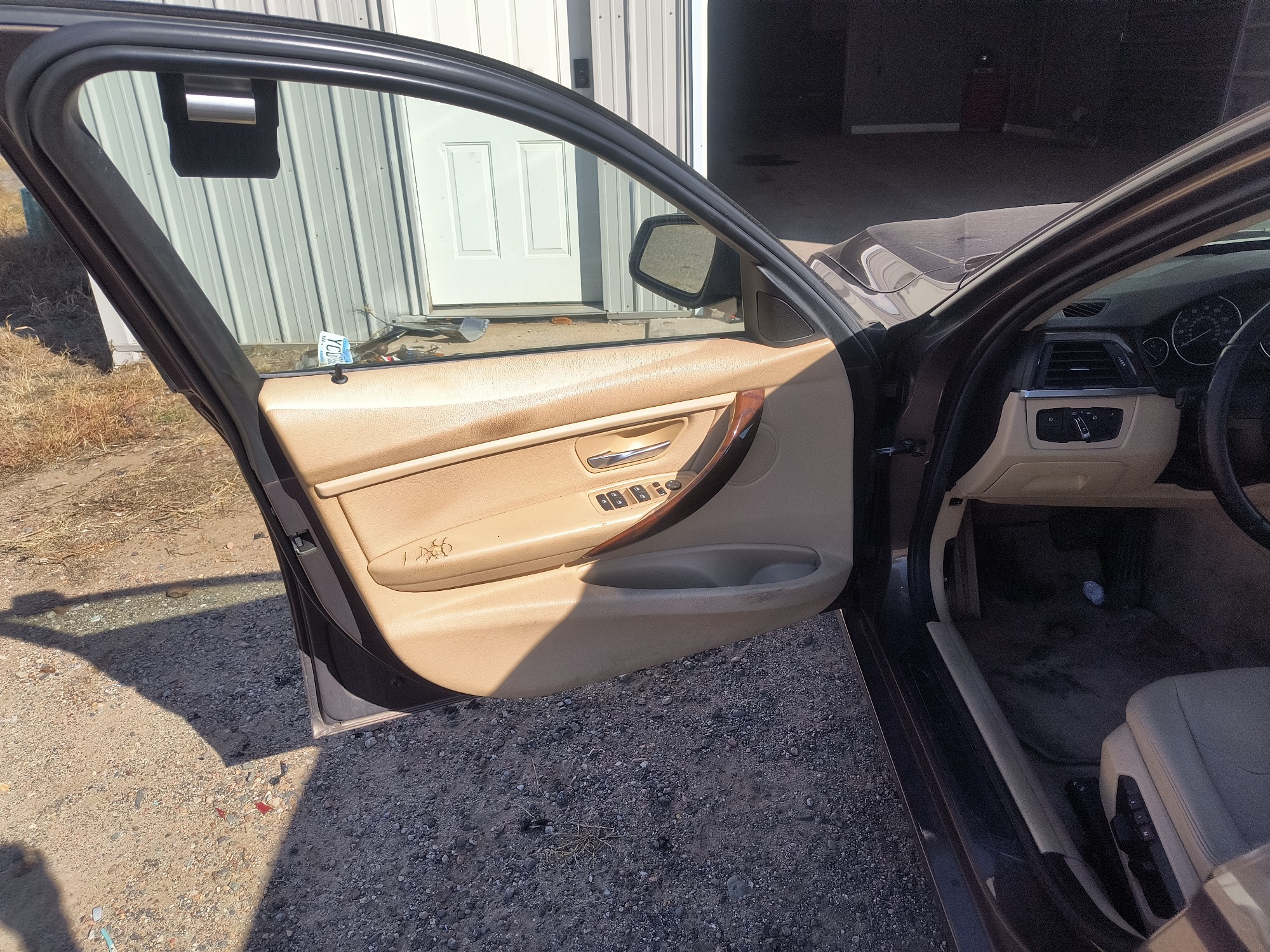 2013 bmw 3-series 328i-xdrive-sedan with 309815 miles for sale near elk-river, minnesota 106543_23_driver_door_panel.jpg