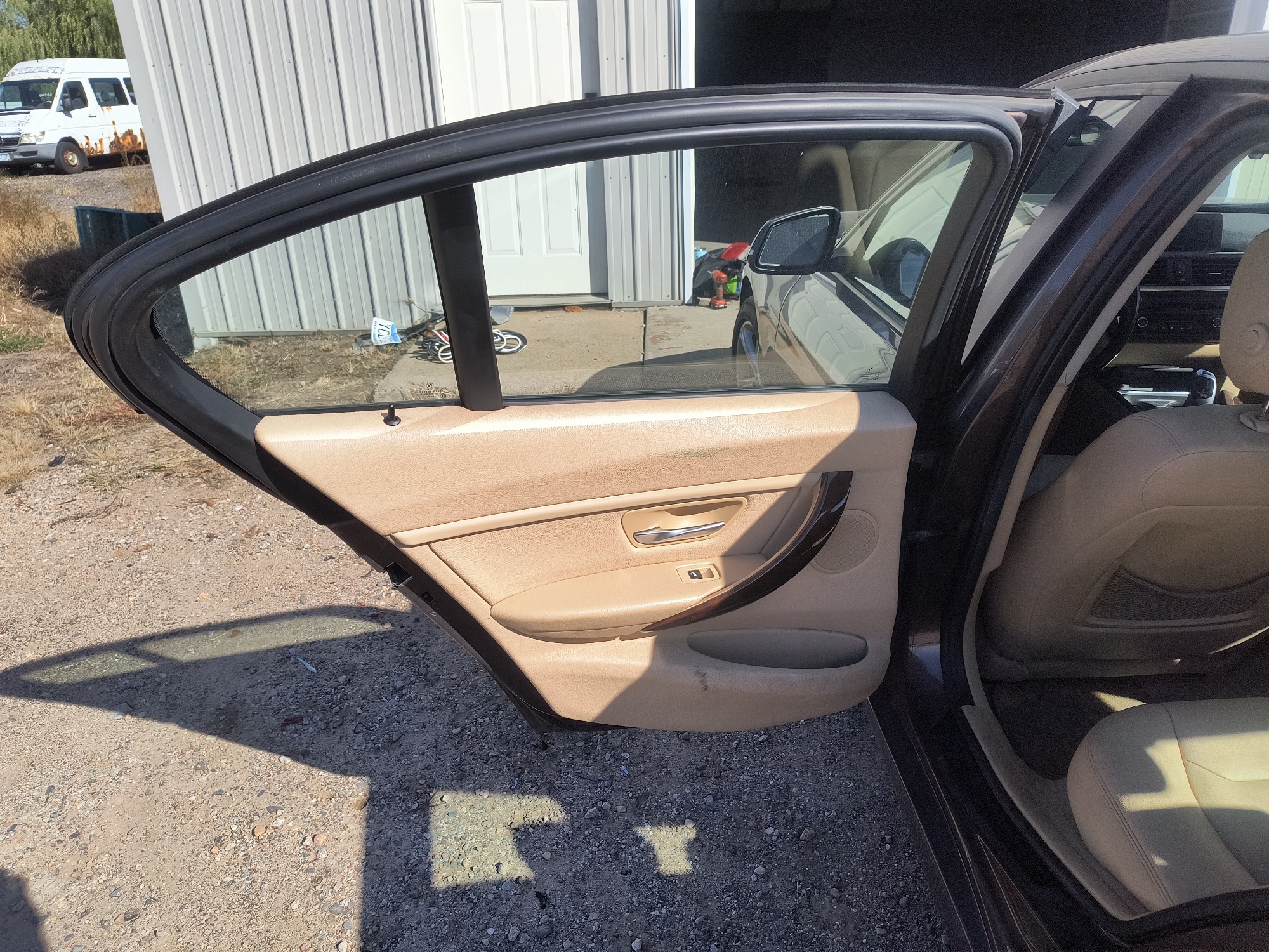 2013 bmw 3-series 328i-xdrive-sedan with 309815 miles for sale near elk-river, minnesota 106543_25_drv_rear_door_panel.jpg