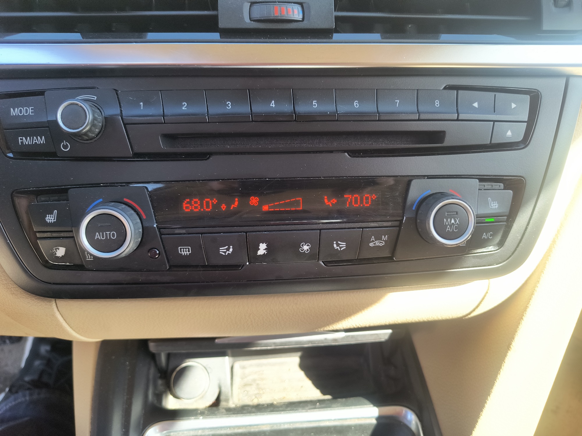 2013 bmw 3-series 328i-xdrive-sedan with 309815 miles for sale near elk-river, minnesota 106543_39_radio_closeup.jpg