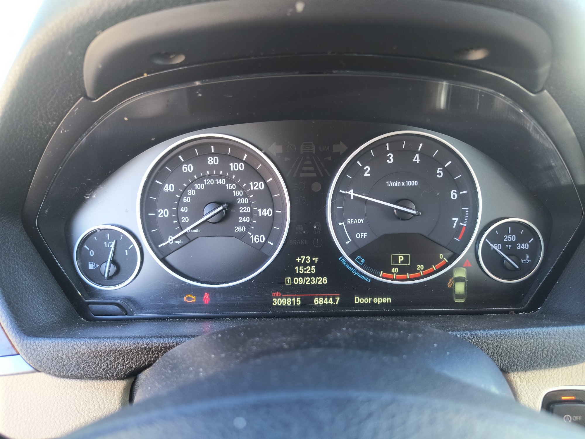 2013 bmw 3-series 328i-xdrive-sedan with 309815 miles for sale near elk-river, minnesota 106543_43_gauge_cluster.jpg
