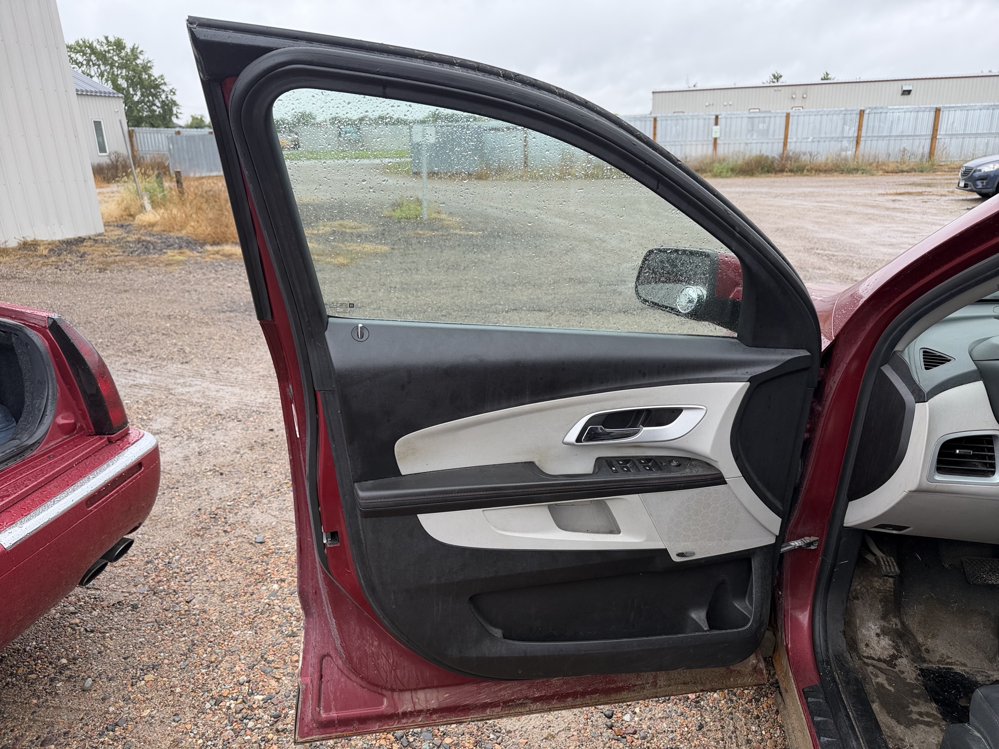 2010 chevrolet equinox lt1-fwd with 253822 miles for sale near elk-river, minnesota 106544_23_driver_door_panel.jpg