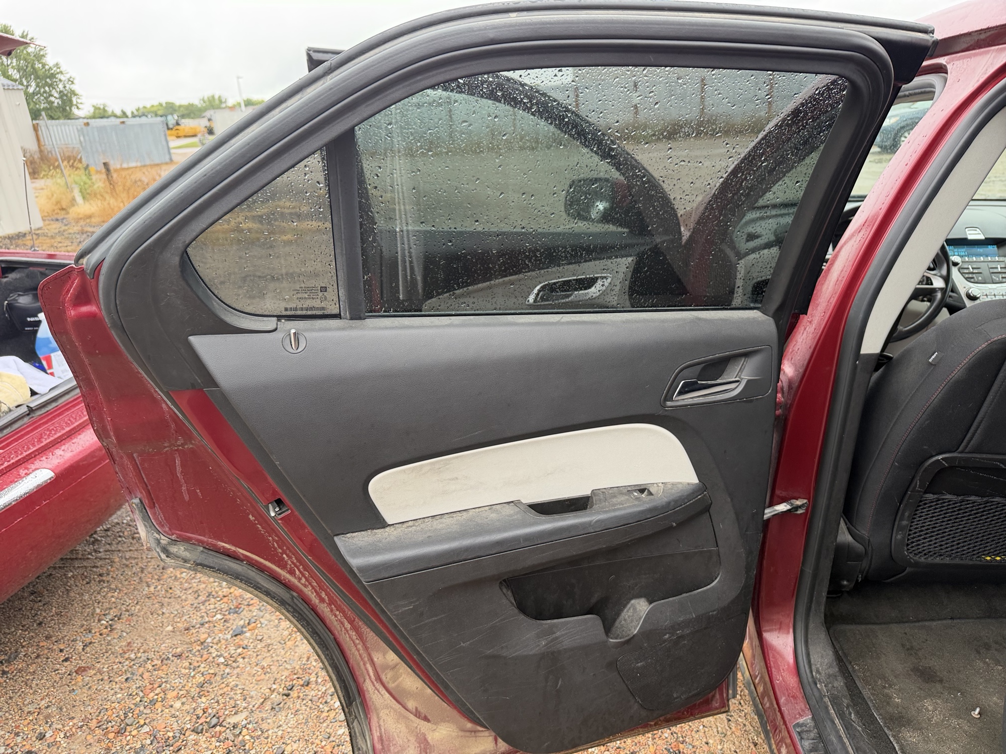 2010 chevrolet equinox lt1-fwd with 253822 miles for sale near elk-river, minnesota 106544_25_drv_rear_door_panel.jpg