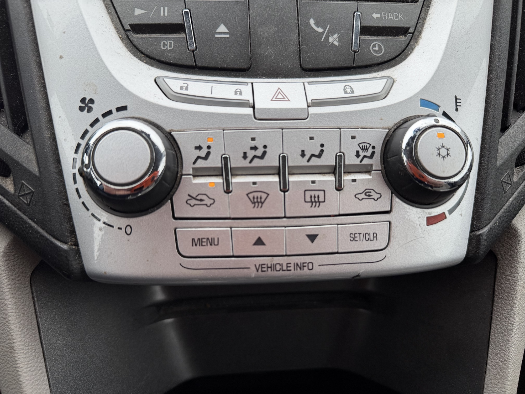 2010 chevrolet equinox lt1-fwd with 253822 miles for sale near elk-river, minnesota 106544_40_climate_control.jpg