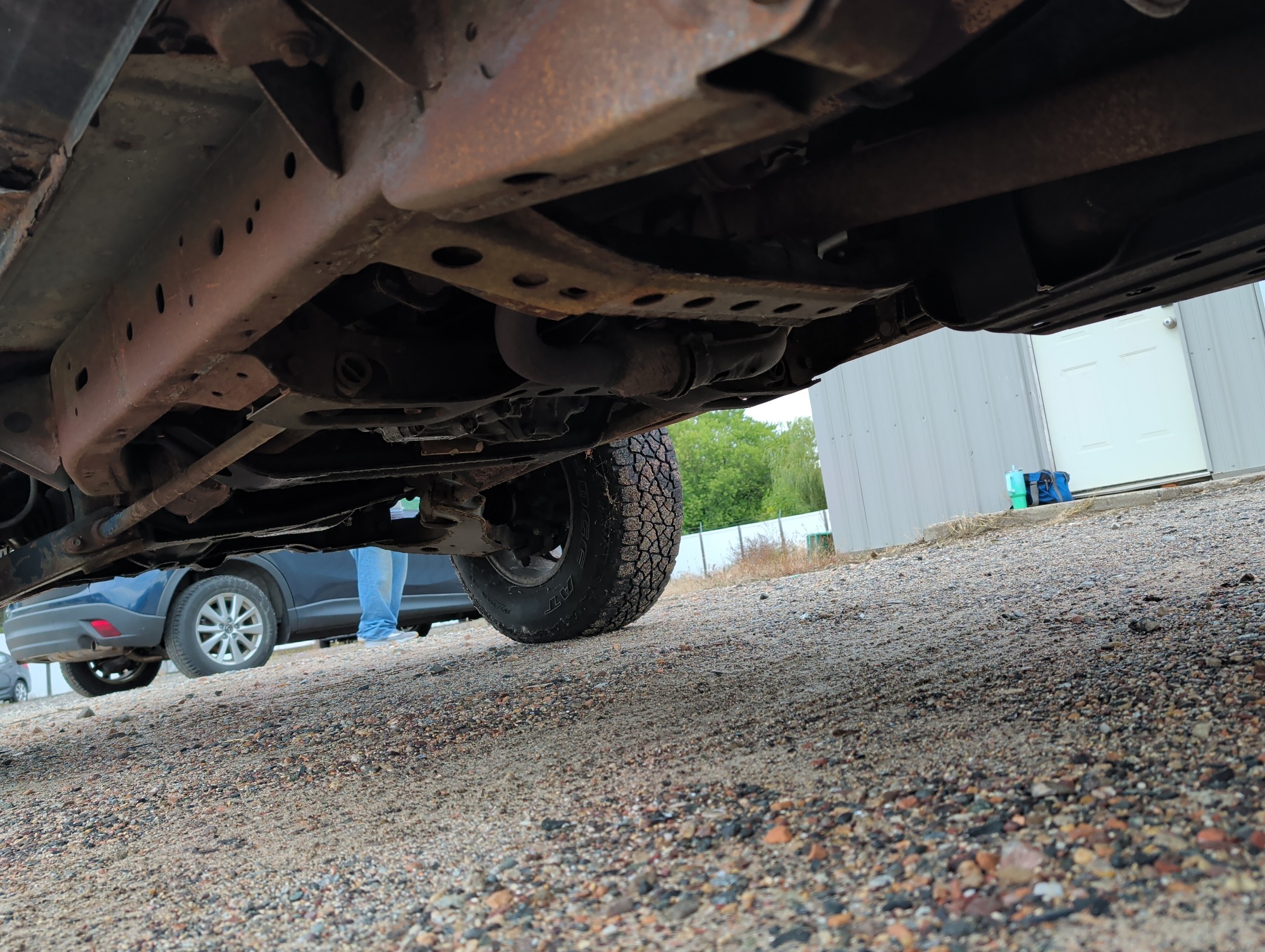 2001 nissan xterra xe-4wd with 205423 miles for sale near elk-river, minnesota 106546_18_undercar_rear_drv.jpg