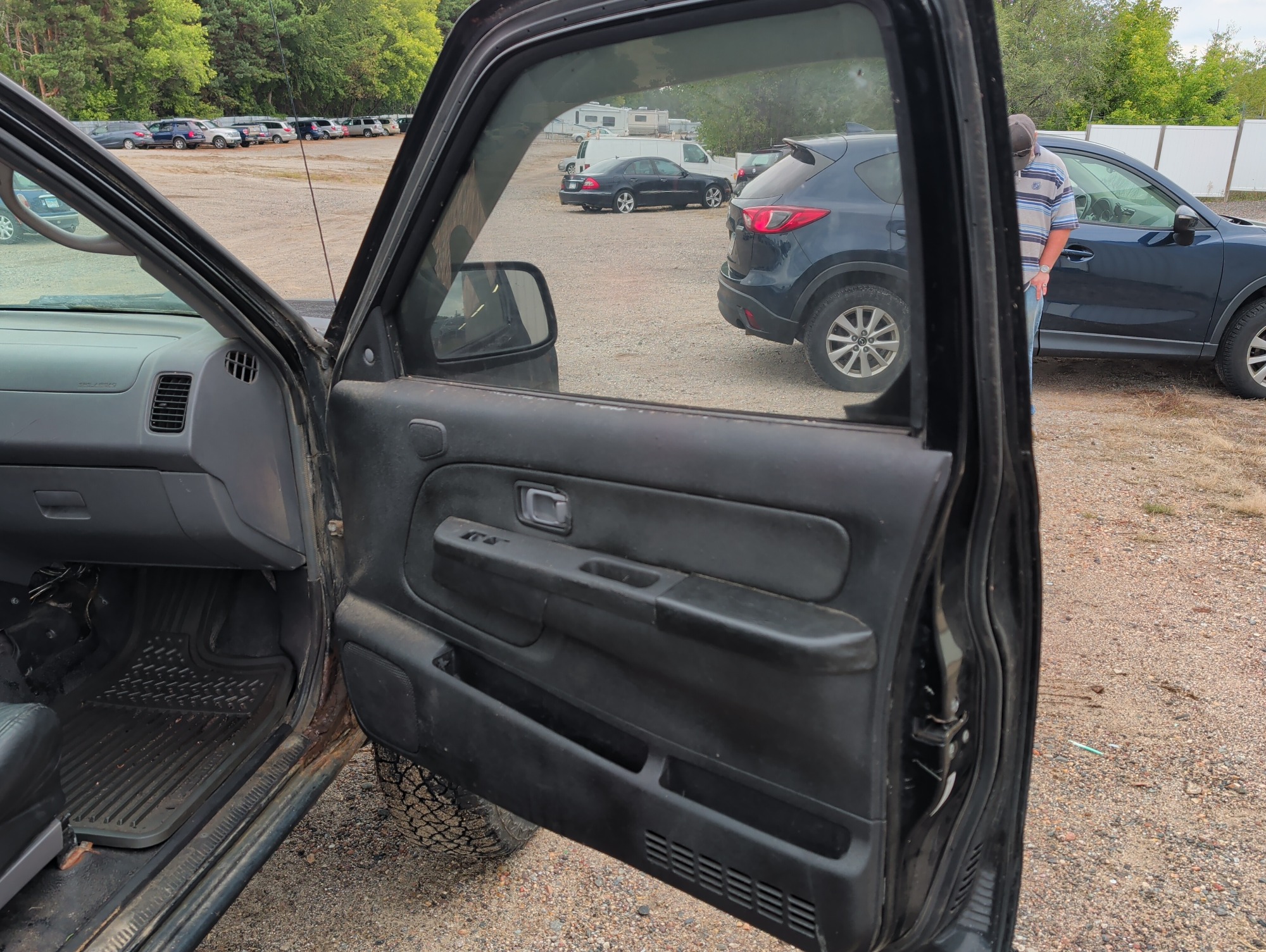 2001 nissan xterra xe-4wd with 205423 miles for sale near elk-river, minnesota 106546_32_passenger_door_panel.jpg