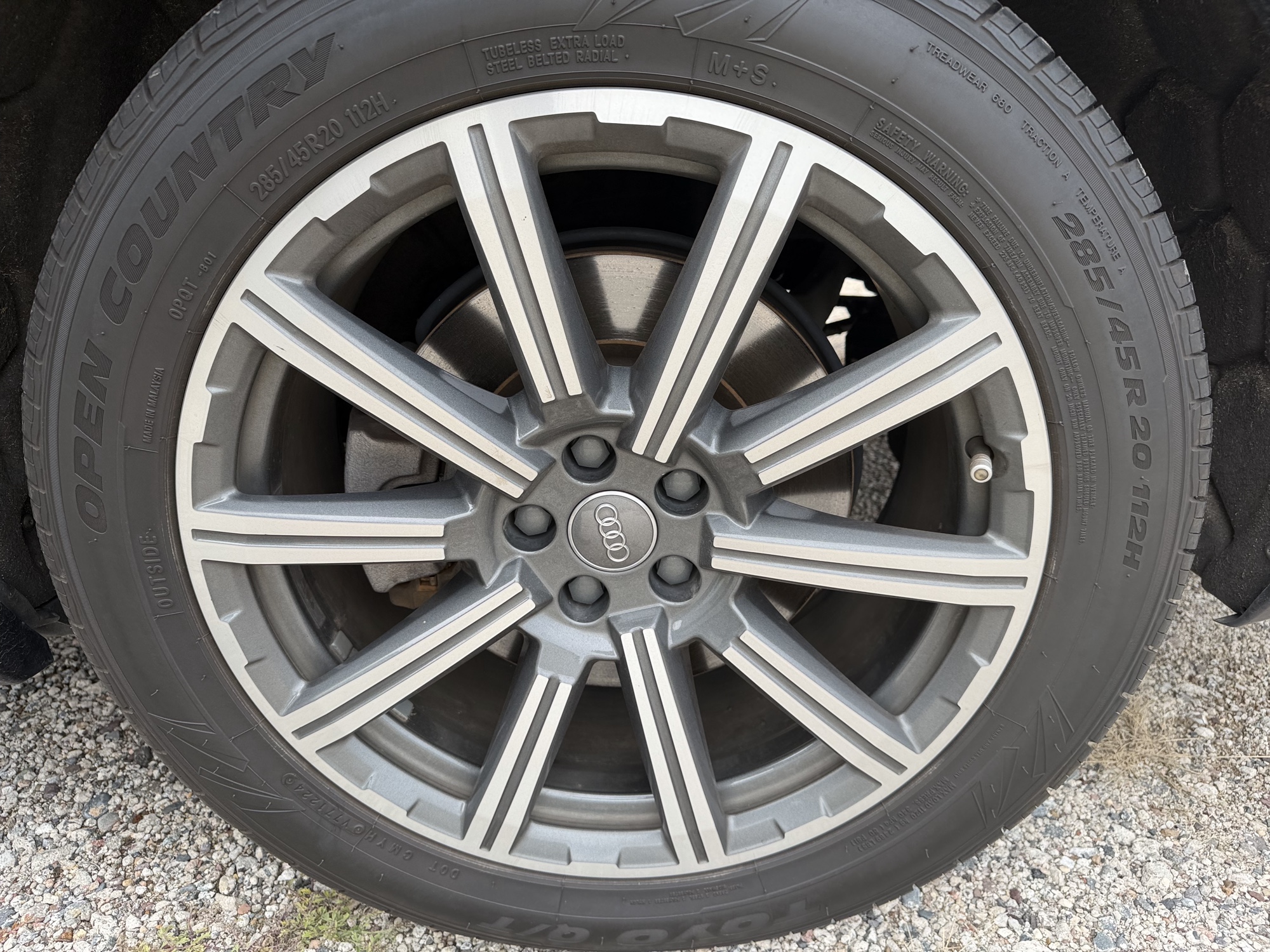 2017 audi q7 3.0-premium-plus-quattro with 111119 miles for sale near elk-river, minnesota 106548_13_rear_drv_wheel.jpg