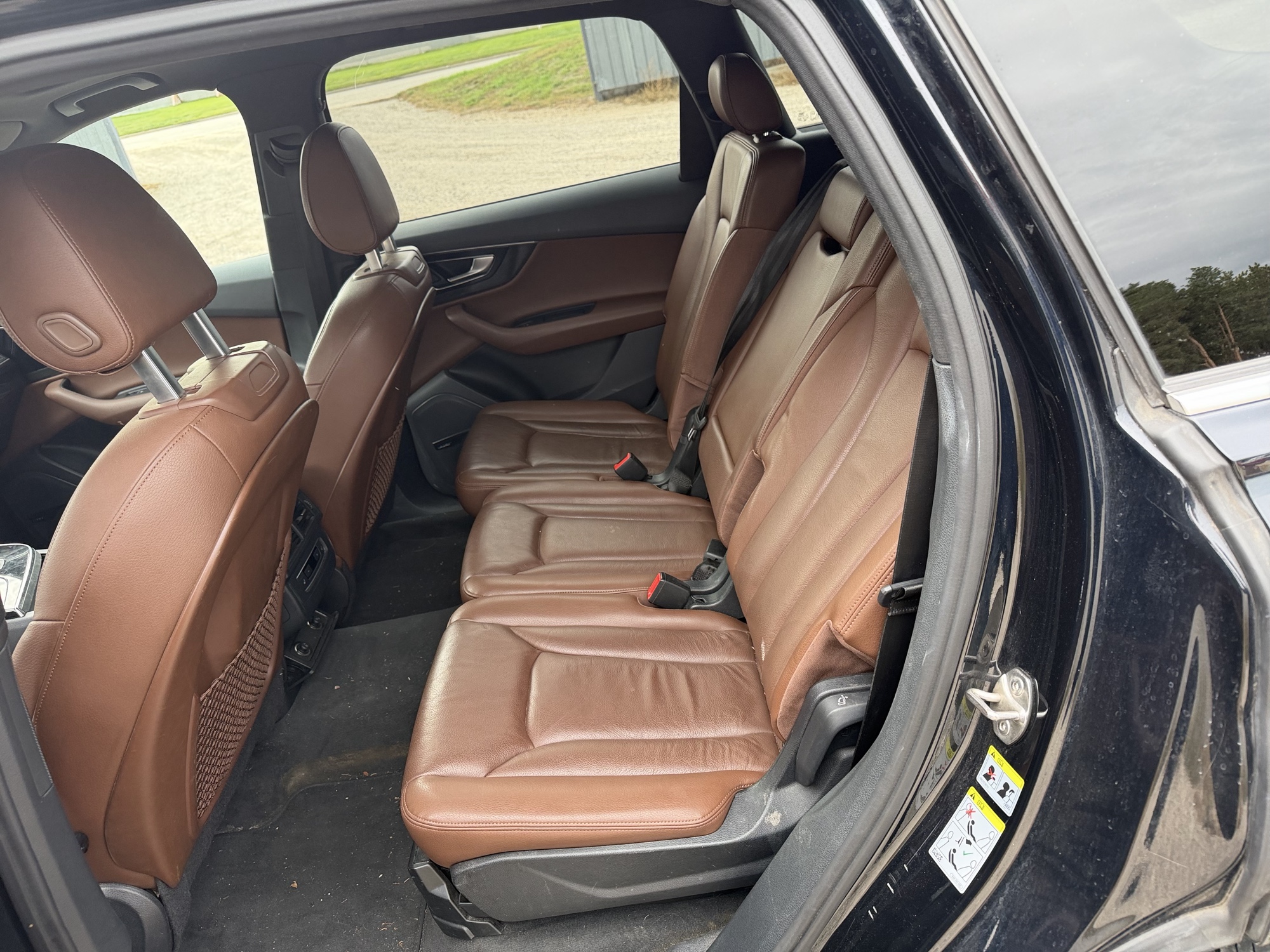 2017 audi q7 3.0-premium-plus-quattro with 111119 miles for sale near elk-river, minnesota 106548_24_drv_rear_seat.jpg