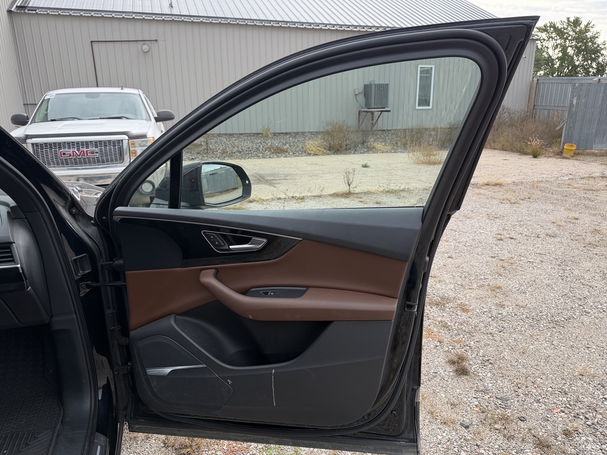 2017 audi q7 3.0-premium-plus-quattro with 111119 miles for sale near elk-river, minnesota 106548_32_passenger_door_panel.jpg