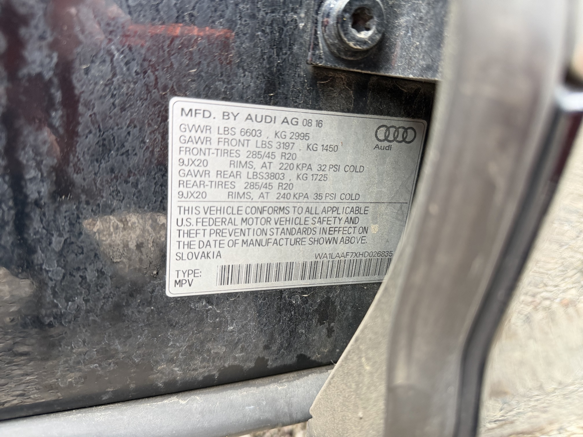 2017 audi q7 3.0-premium-plus-quattro with 111119 miles for sale near elk-river, minnesota 106548_47_door_vin_sticker.jpg