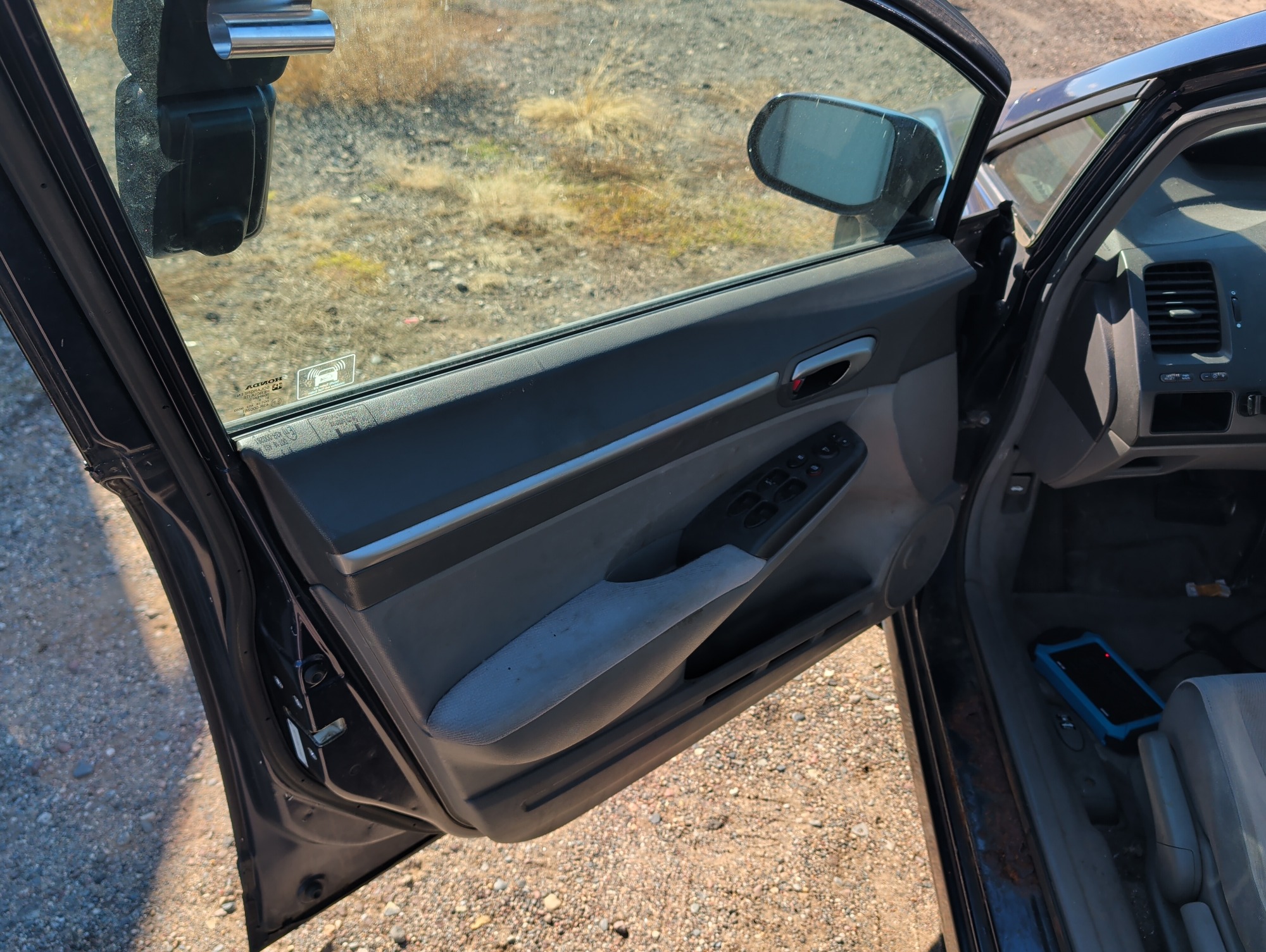 2006 honda civic ex-sedan-at with 168786 miles for sale near elk-river, minnesota 106550_23_driver_door_panel.jpg
