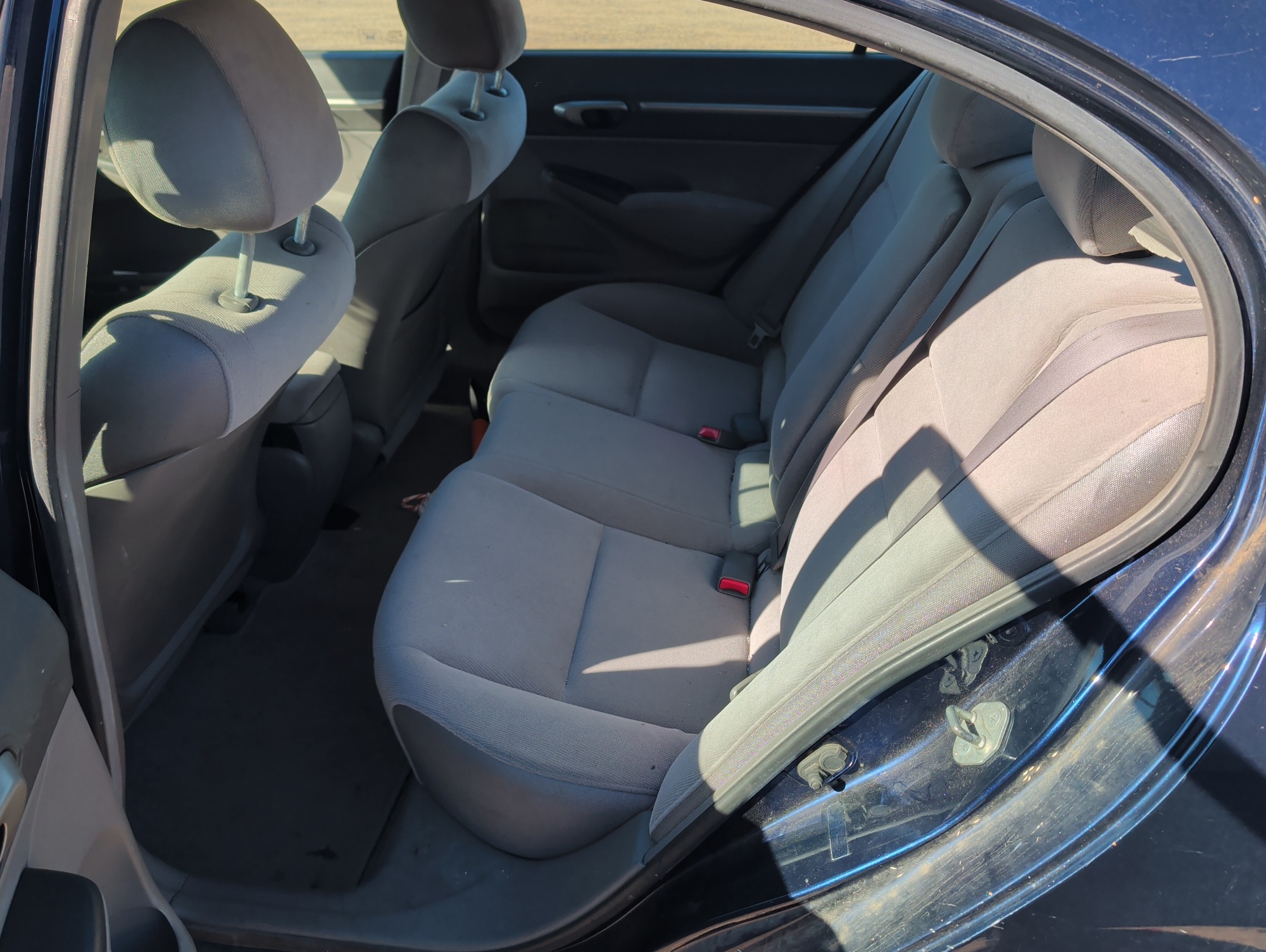 2006 honda civic ex-sedan-at with 168786 miles for sale near elk-river, minnesota 106550_24_drv_rear_seat.jpg