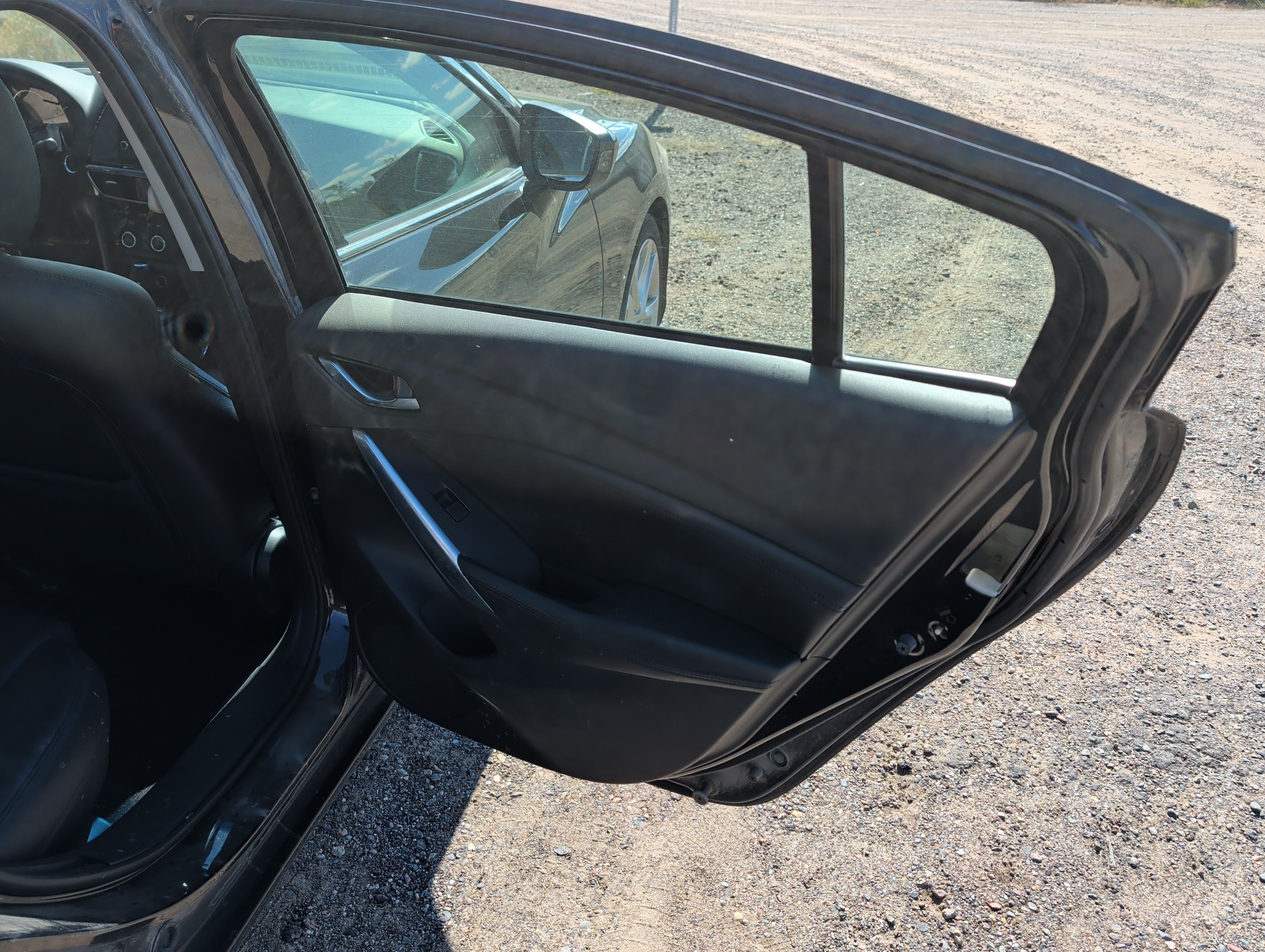 2014 mazda mazda6 i-touring-plus with 301023 miles for sale near elk-river, minnesota 106552_30_pass_rear_door_panel.jpg