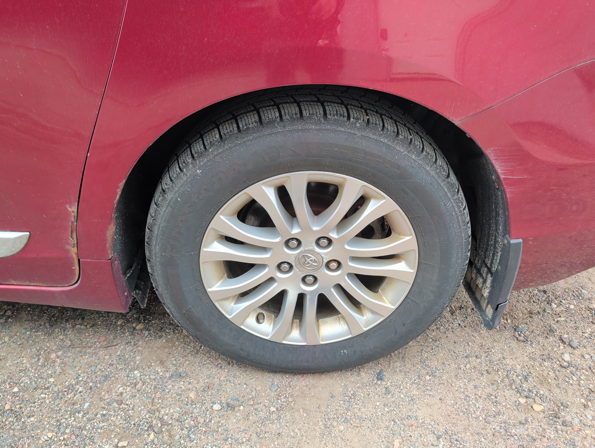 2011 toyota sienna limited-7-pass-v6 with 217246 miles for sale near elk-river, minnesota 106553_13_rear_drv_wheel.jpg