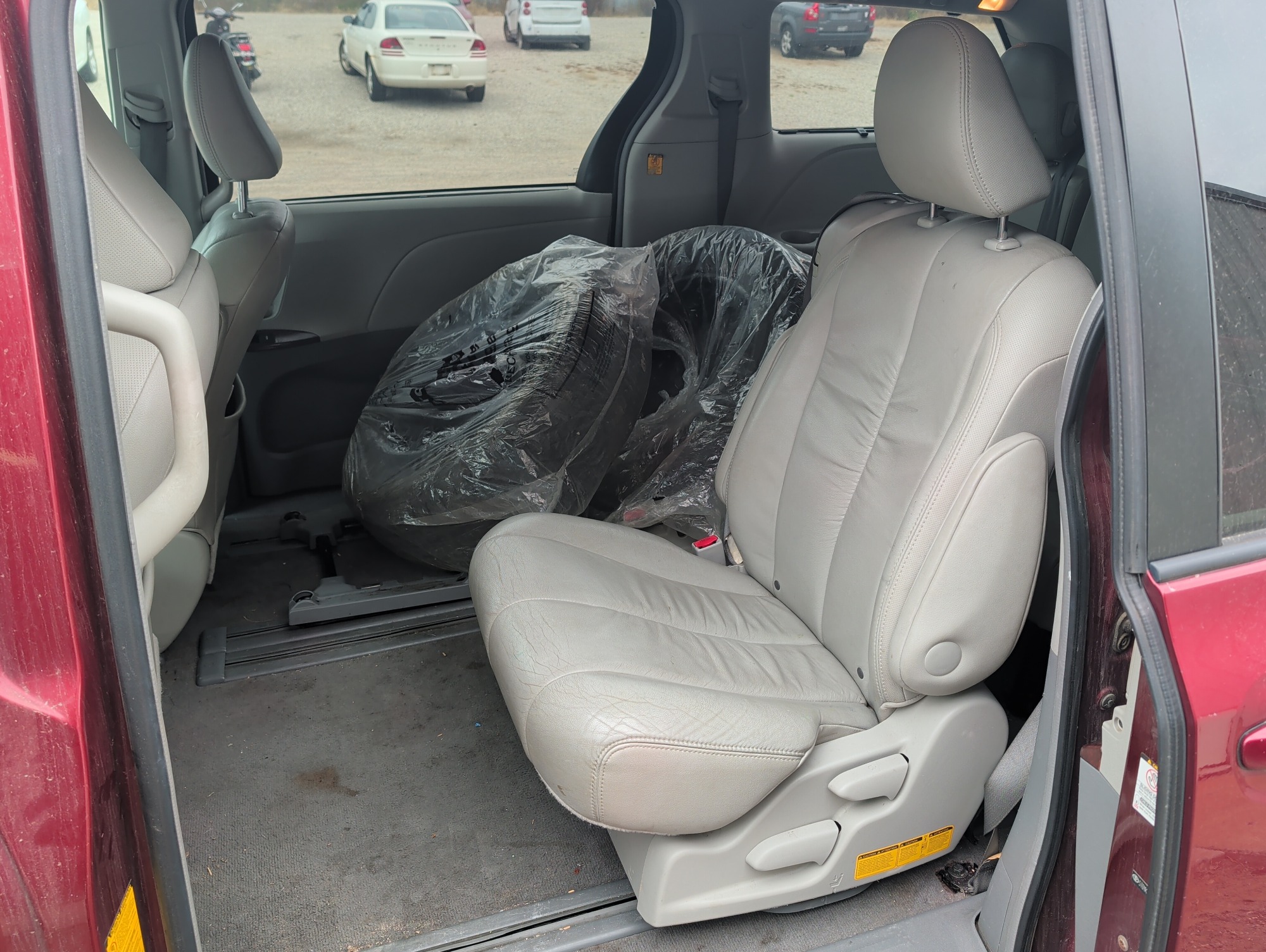 2011 toyota sienna limited-7-pass-v6 with 217246 miles for sale near elk-river, minnesota 106553_24_drv_rear_seat.jpg