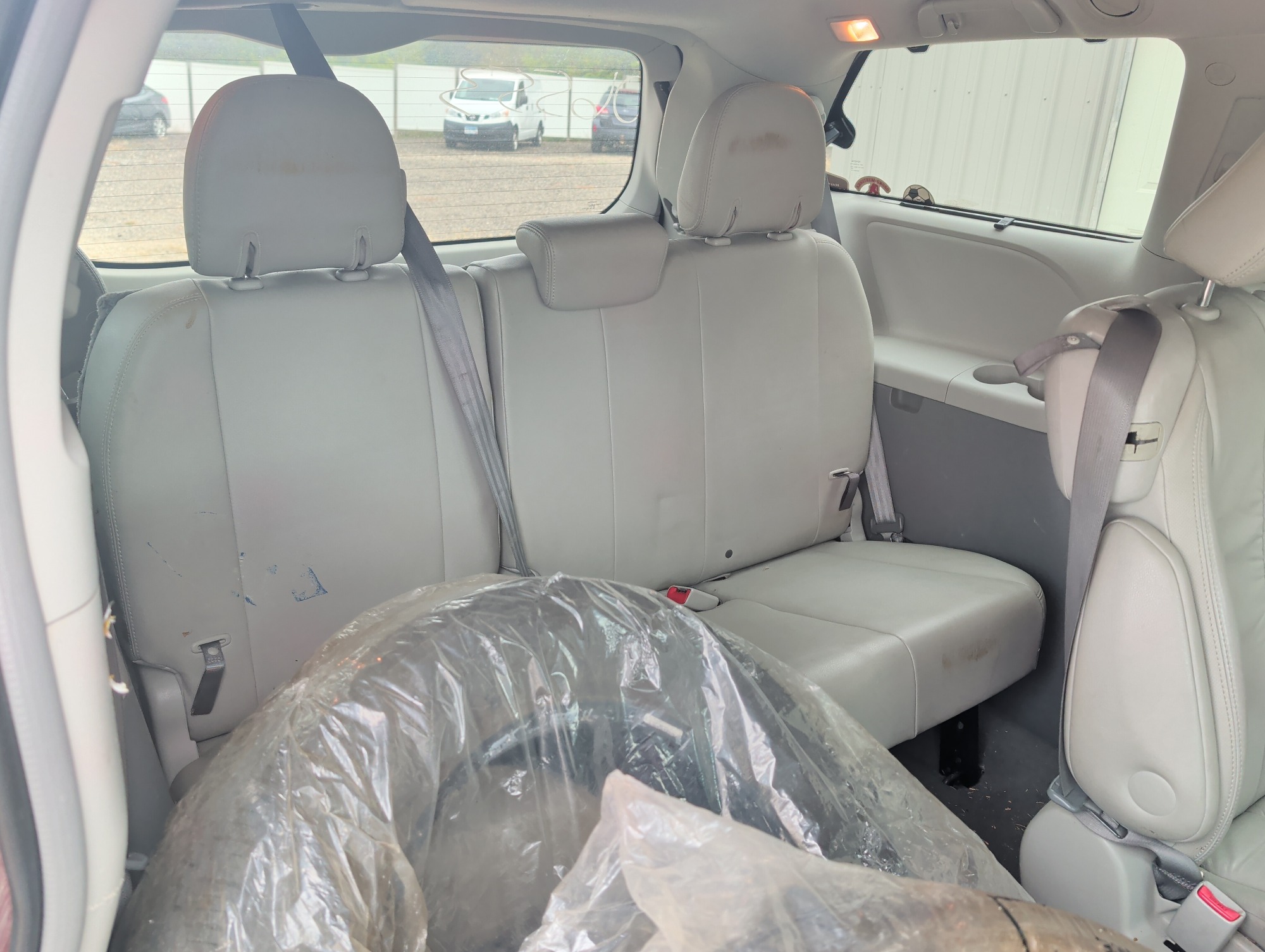 2011 toyota sienna limited-7-pass-v6 with 217246 miles for sale near elk-river, minnesota 106553_29_third_row_seat.jpg
