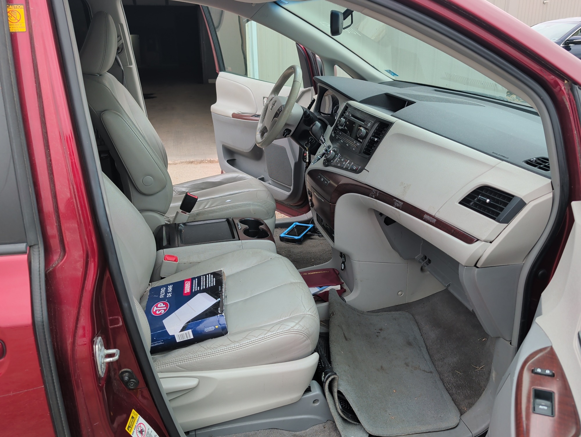 2011 toyota sienna limited-7-pass-v6 with 217246 miles for sale near elk-river, minnesota 106553_31_passenger_seat.jpg