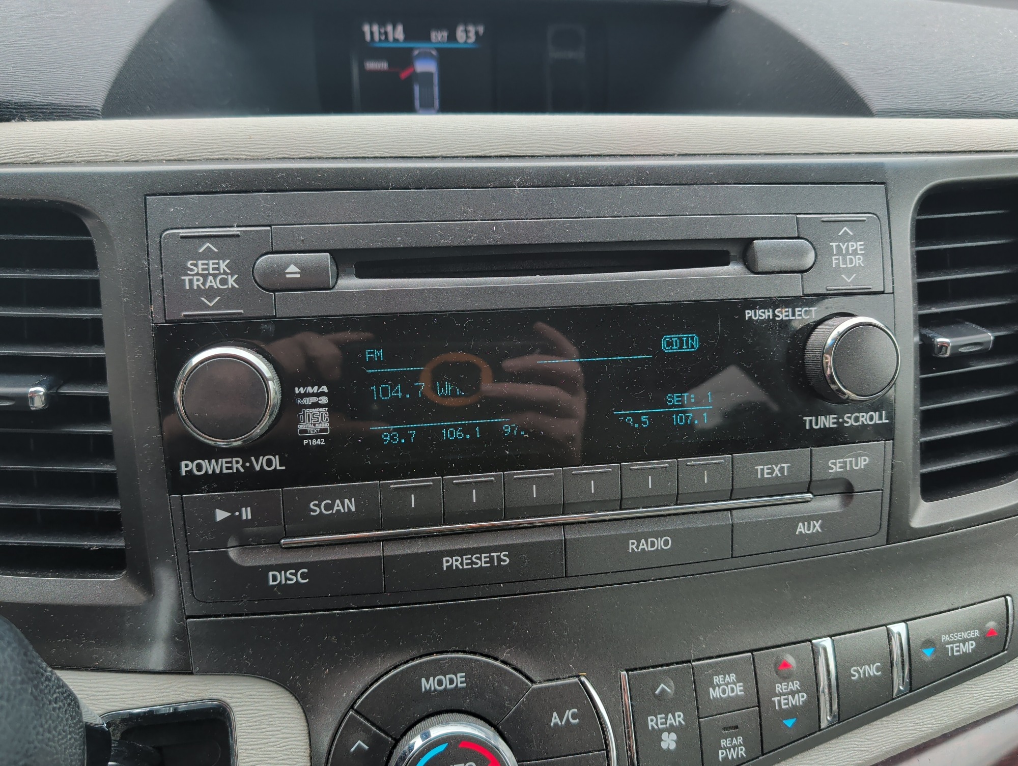 2011 toyota sienna limited-7-pass-v6 with 217246 miles for sale near elk-river, minnesota 106553_39_radio_closeup.jpg