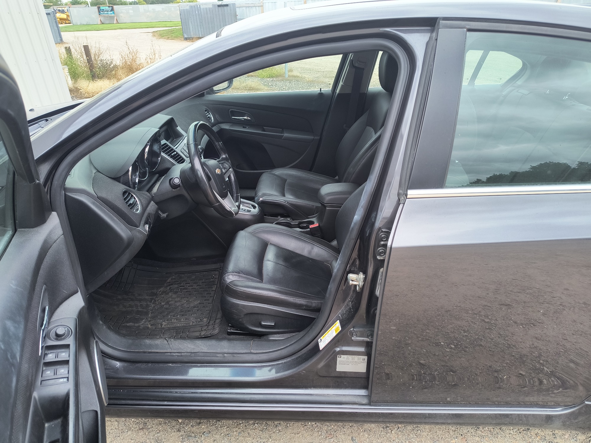 2011 chevrolet cruze ltz with 157761 miles for sale near elk-river, minnesota 106554_22_driver_seat.jpg