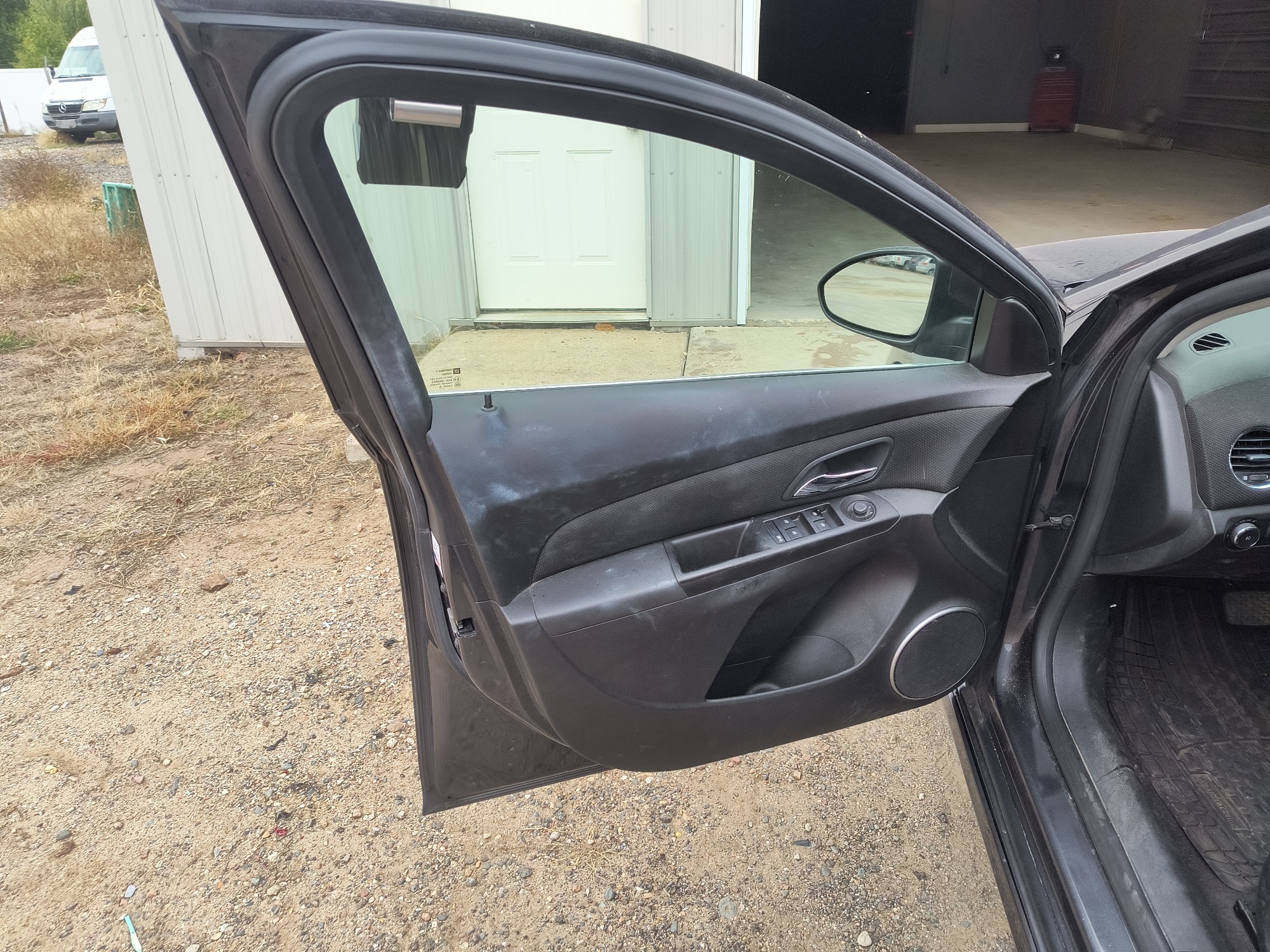 2011 chevrolet cruze ltz with 157761 miles for sale near elk-river, minnesota 106554_23_driver_door_panel.jpg